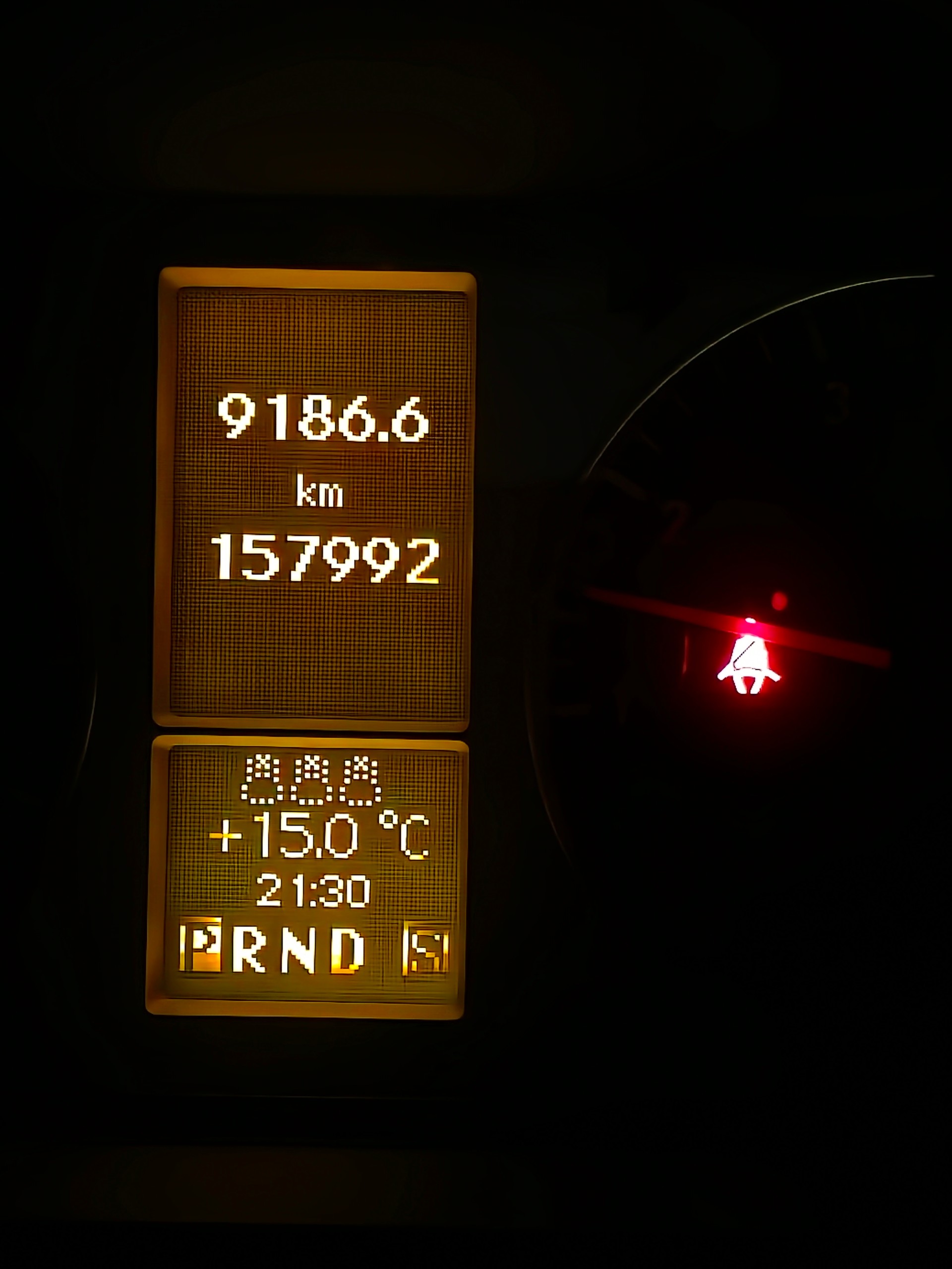 MERCEDES-BENZ B 200-image-11