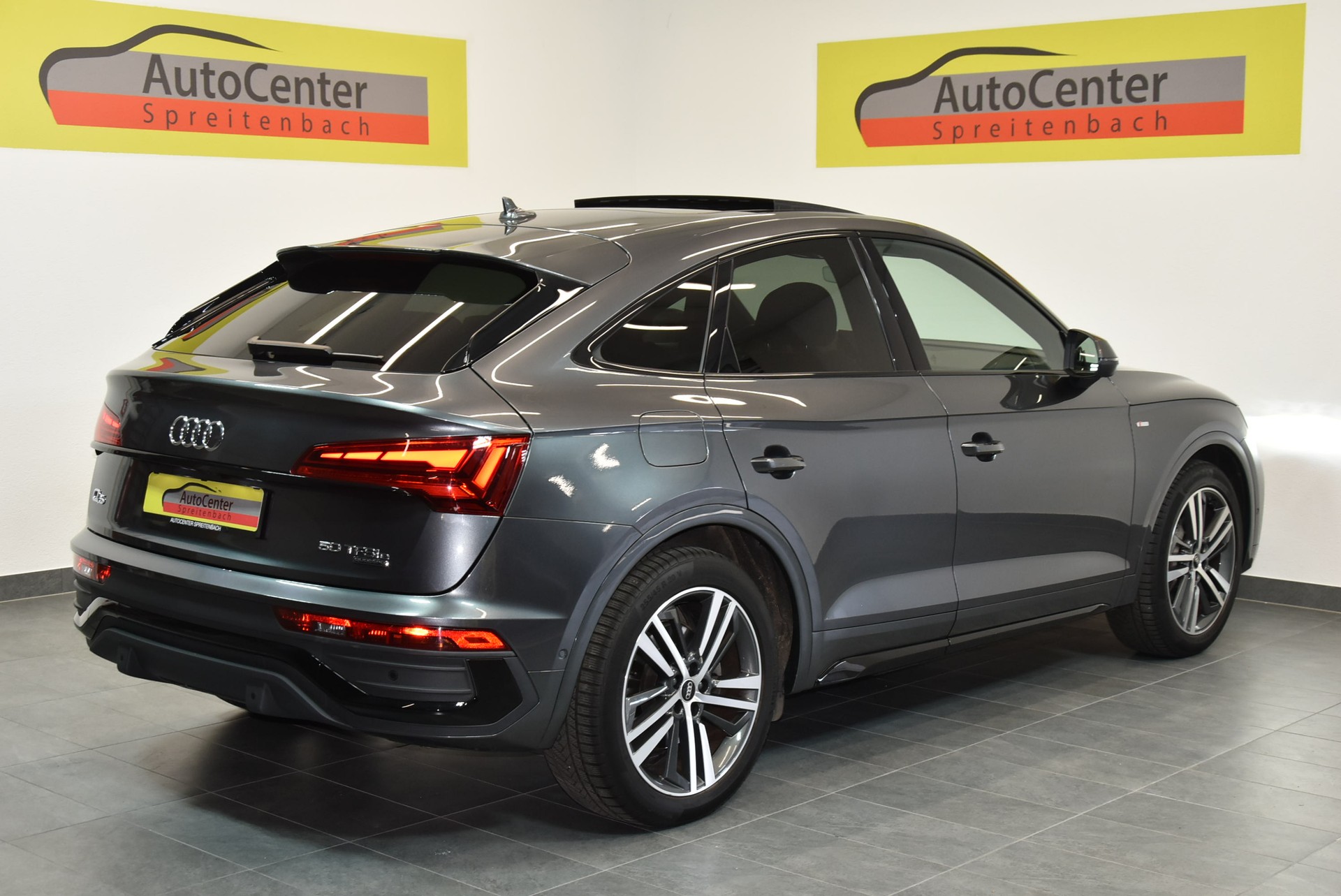AUDI Q5 Sportback 50 TFSI e PHEV S line quattro S-tronic-image-14