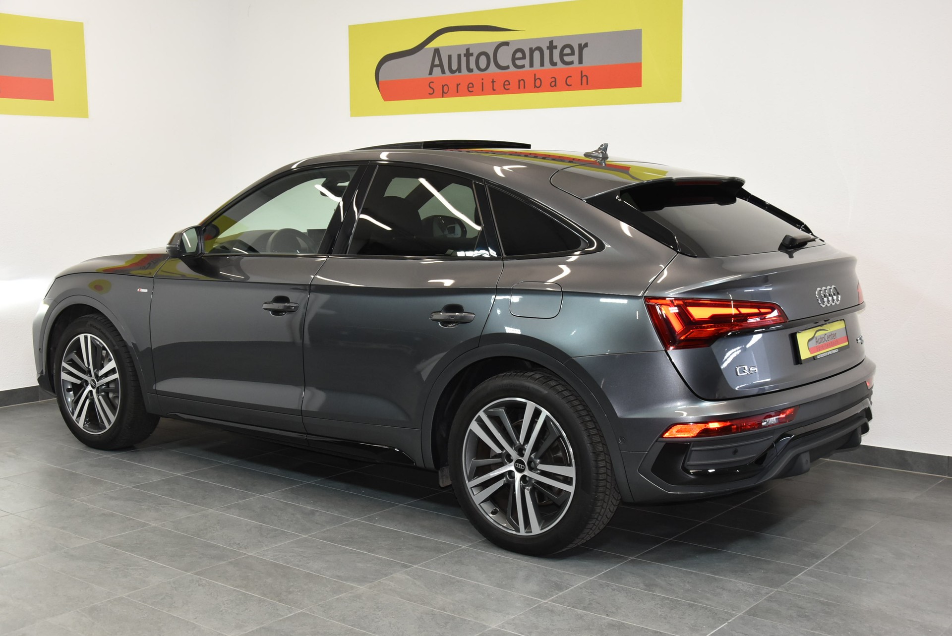 AUDI Q5 Sportback 50 TFSI e PHEV S line quattro S-tronic-image-11