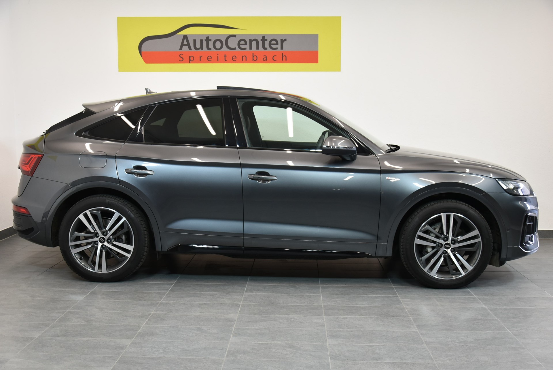 AUDI Q5 Sportback 50 TFSI e PHEV S line quattro S-tronic-image-13