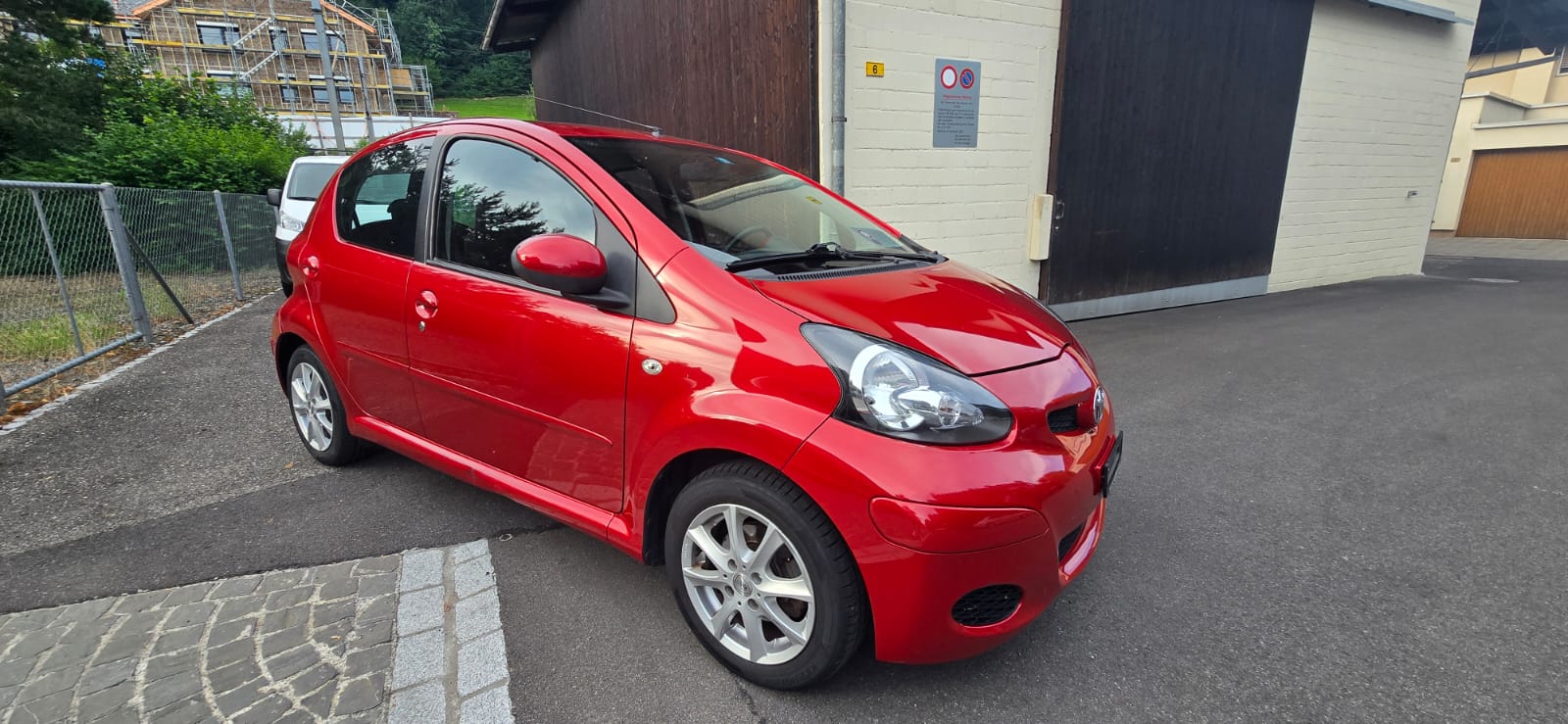 TOYOTA Aygo 1.0 Linea Sol-image-1