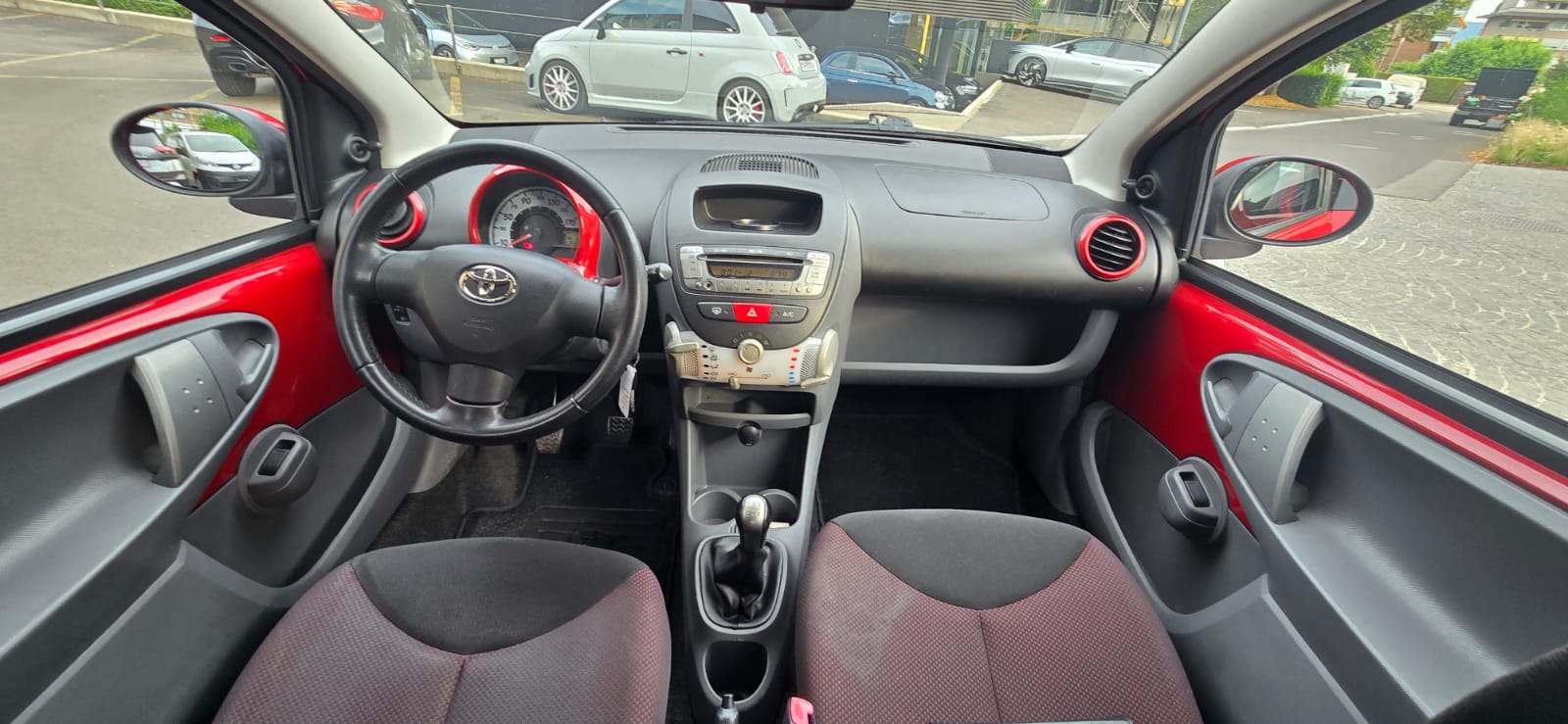 TOYOTA Aygo 1.0 Linea Sol-image-3