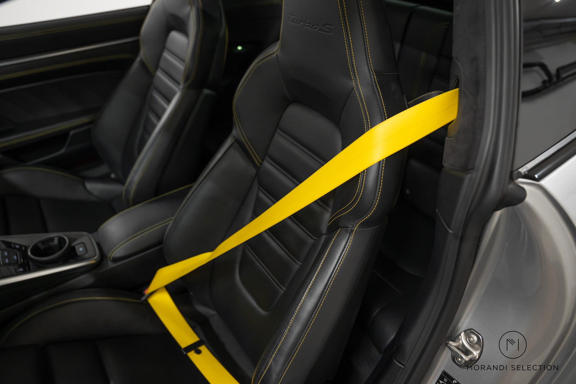 PORSCHE 911 Coupé 3.7 Turbo S PDK-image-17