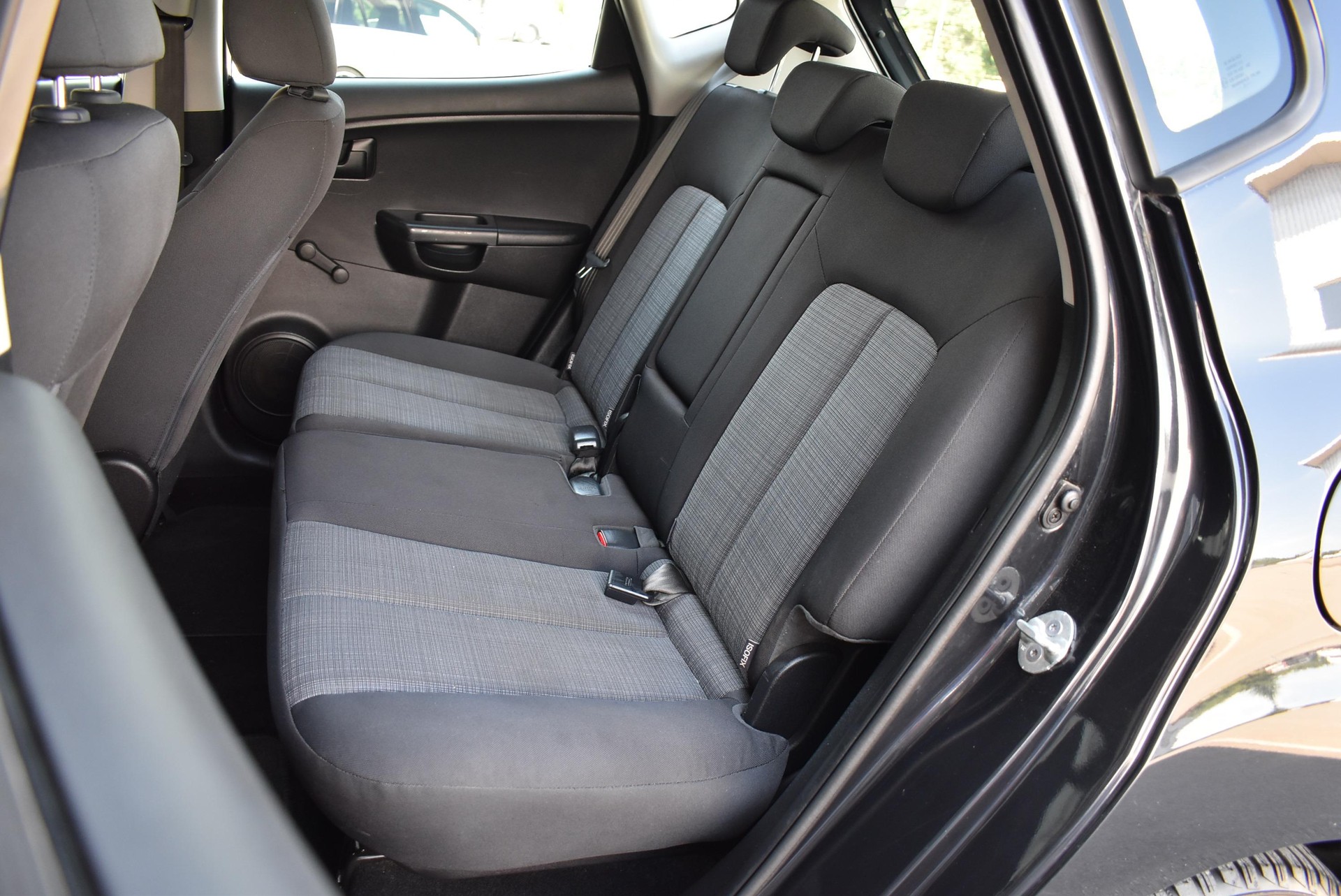 KIA Venga 1.4 CVVT Seven-image-12