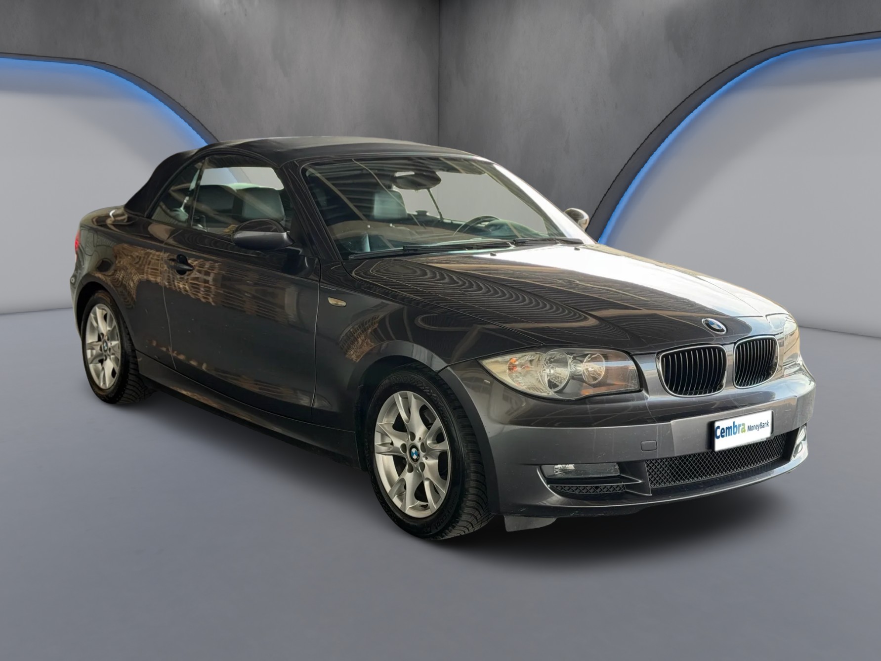 BMW 118i Cabrio-image-2