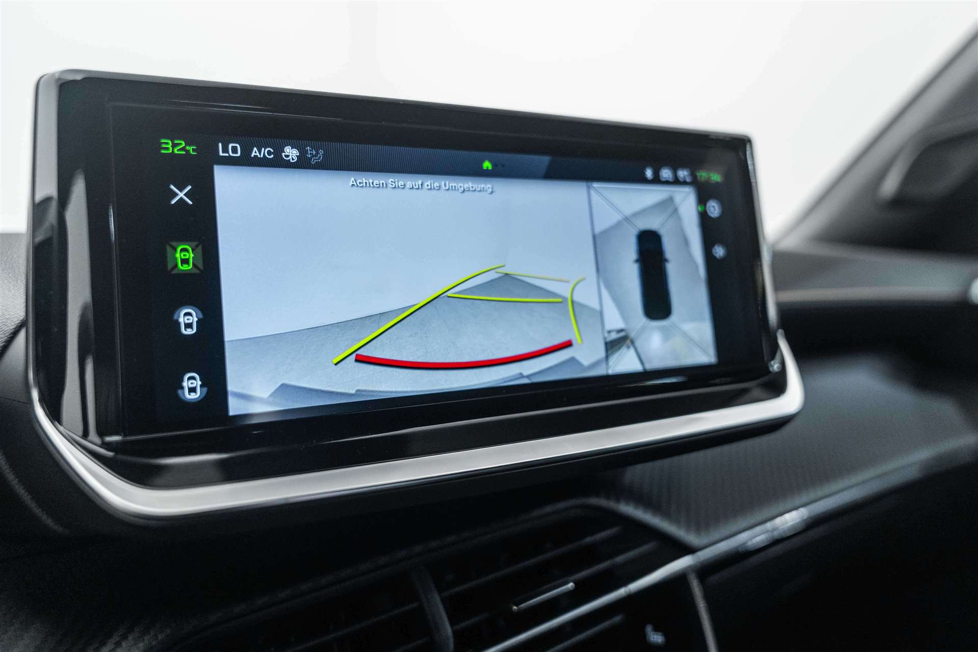 PEUGEOT 2008 1.2 PureTech GT Automat-image-17