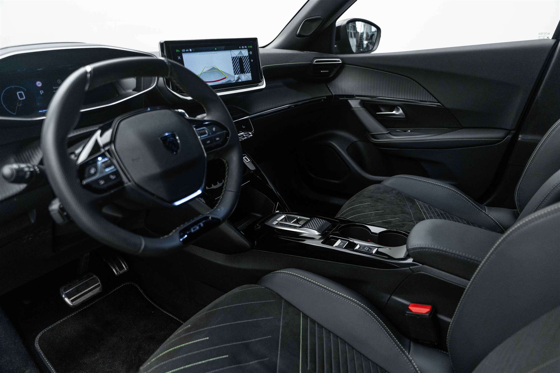 PEUGEOT 2008 1.2 PureTech GT Automat-image-7