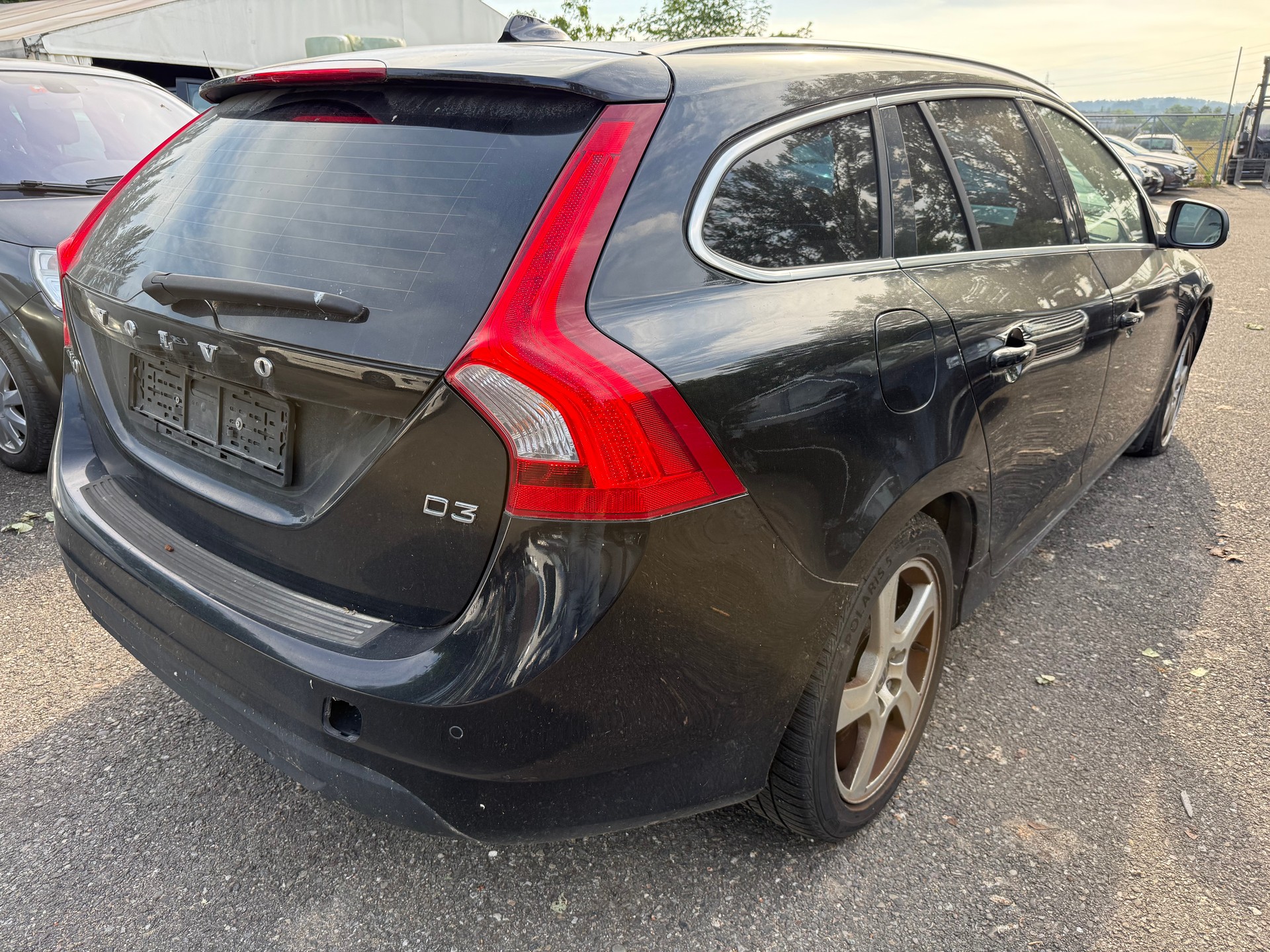 VOLVO V60 D3 Momentum Geartronic-image-5