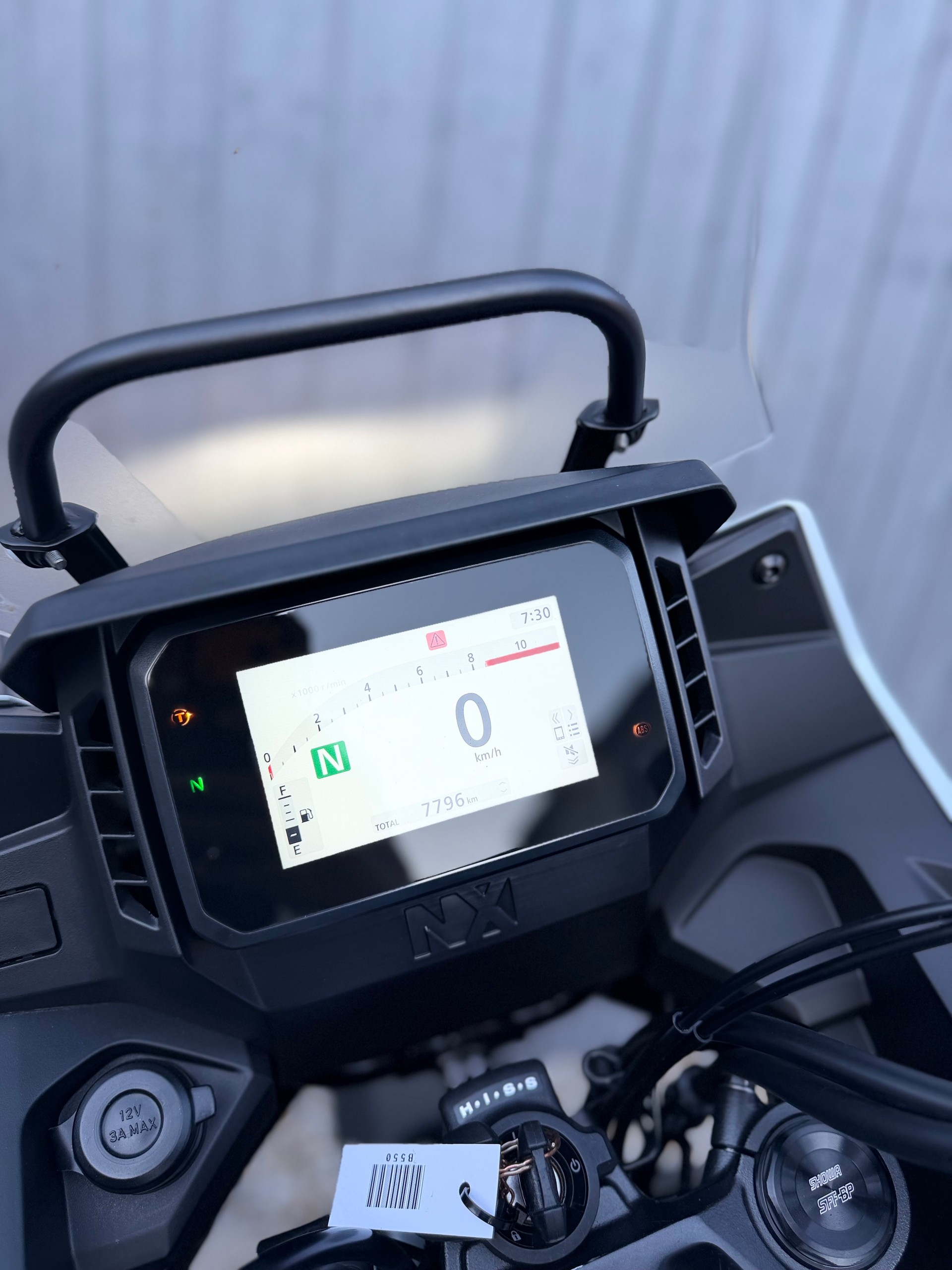 HONDA CB 500 X-showroom-element-3