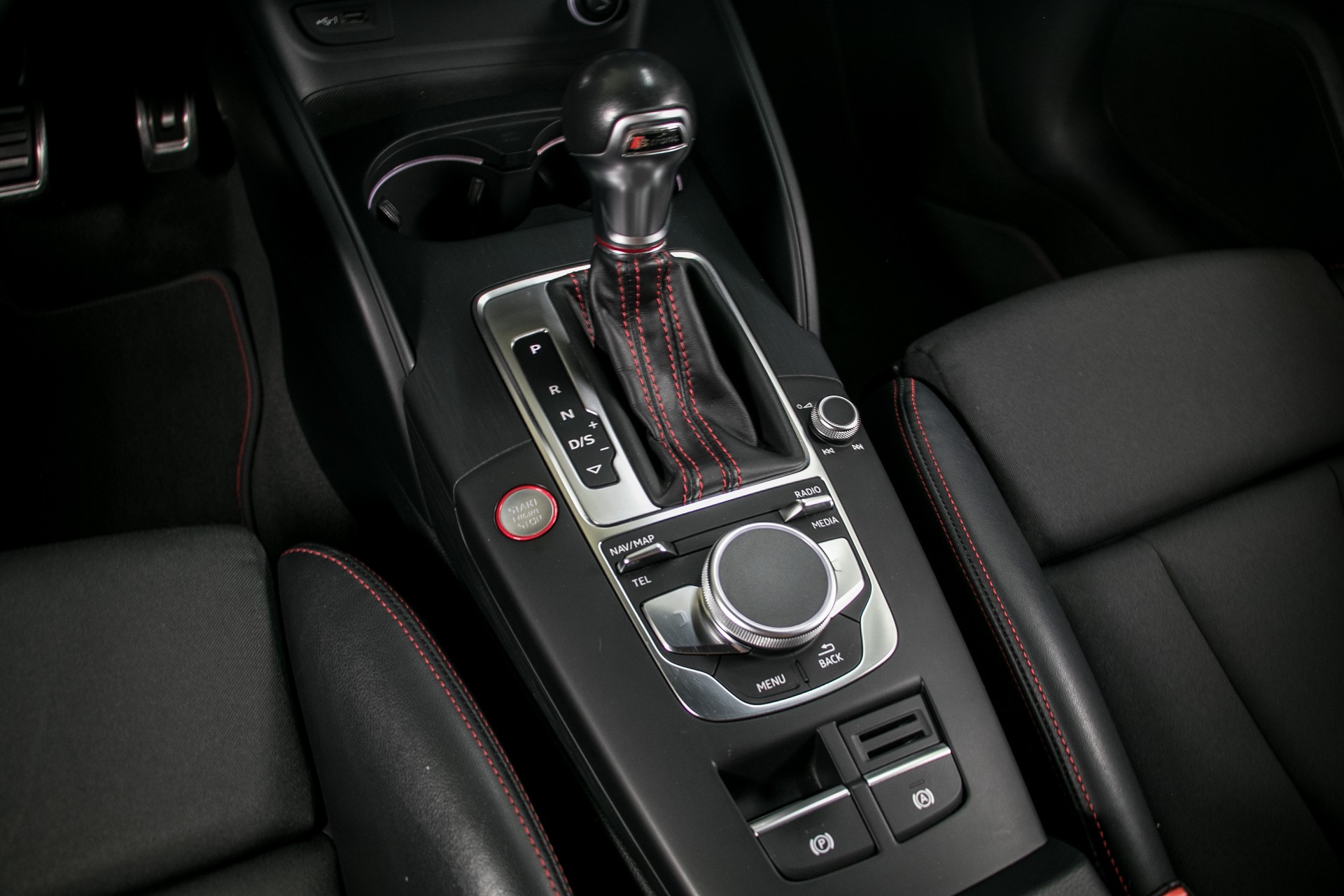 AUDI S3 Sportback 2.0 TFSI quattro S-tronic-image-8