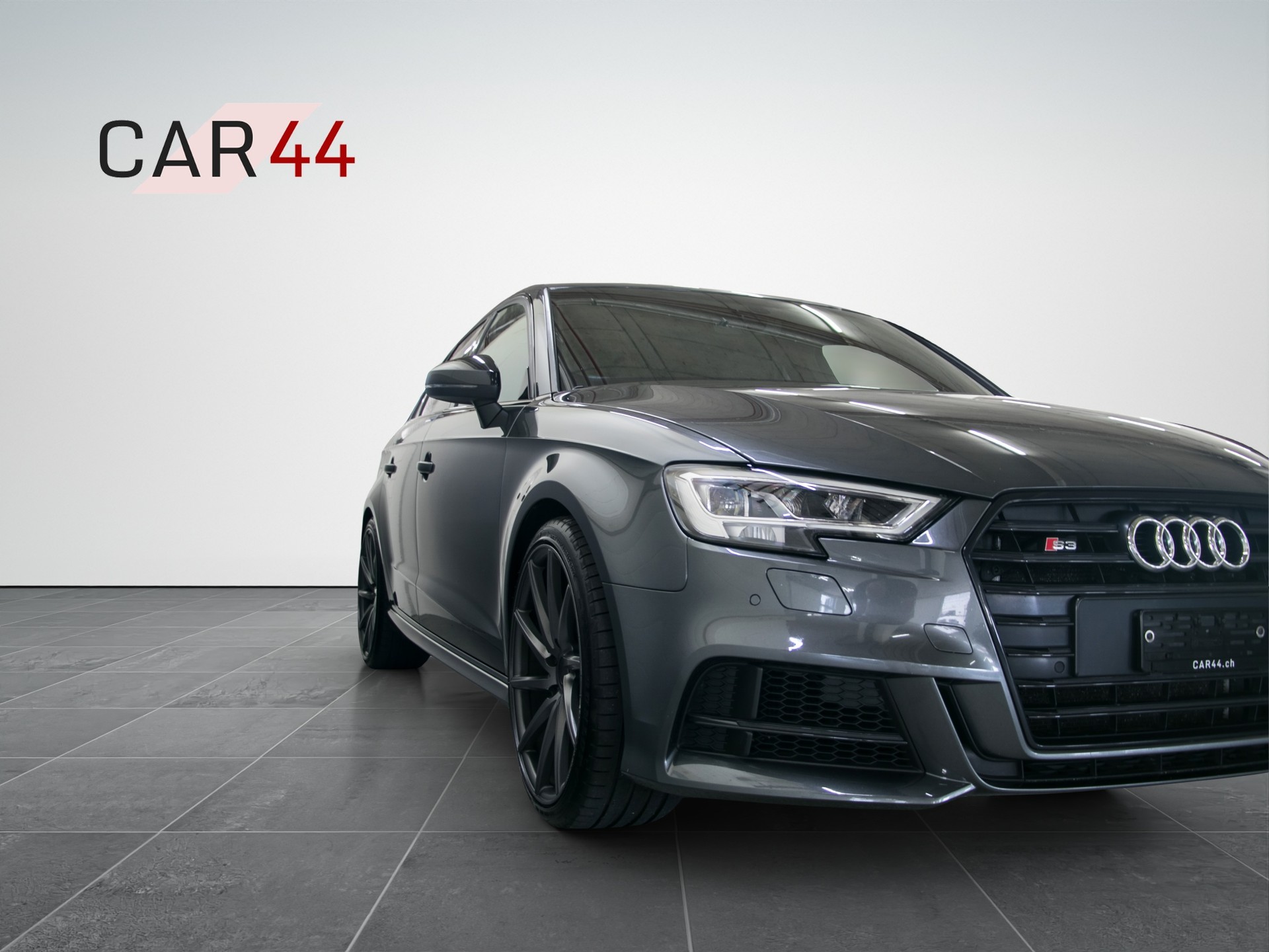 AUDI S3 Sportback 2.0 TFSI quattro S-tronic-image-12