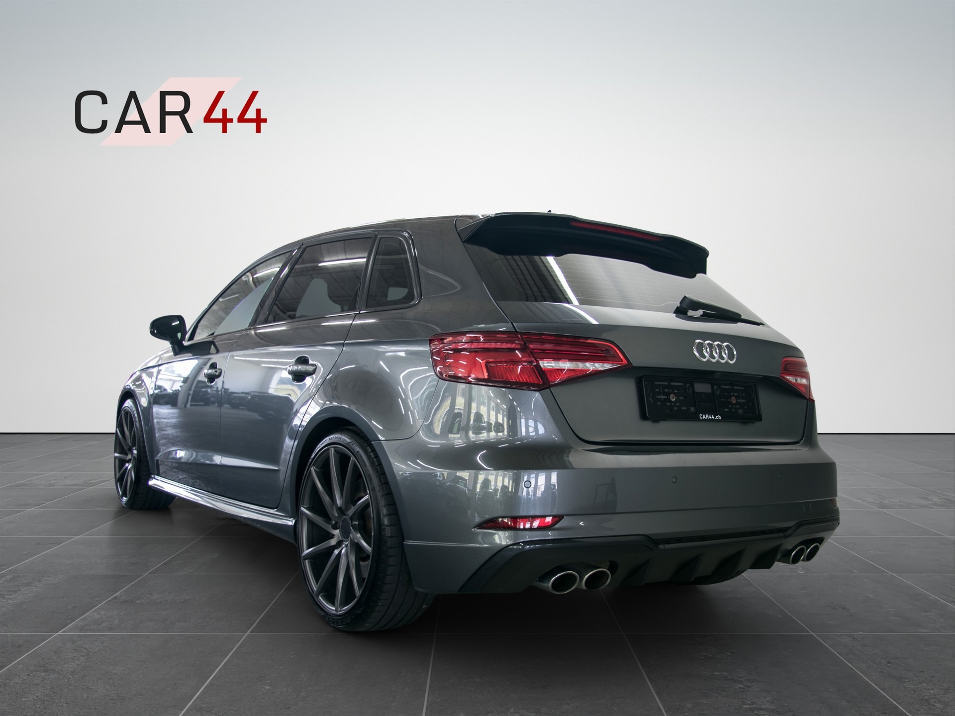AUDI S3 Sportback 2.0 TFSI quattro S-tronic-image-2