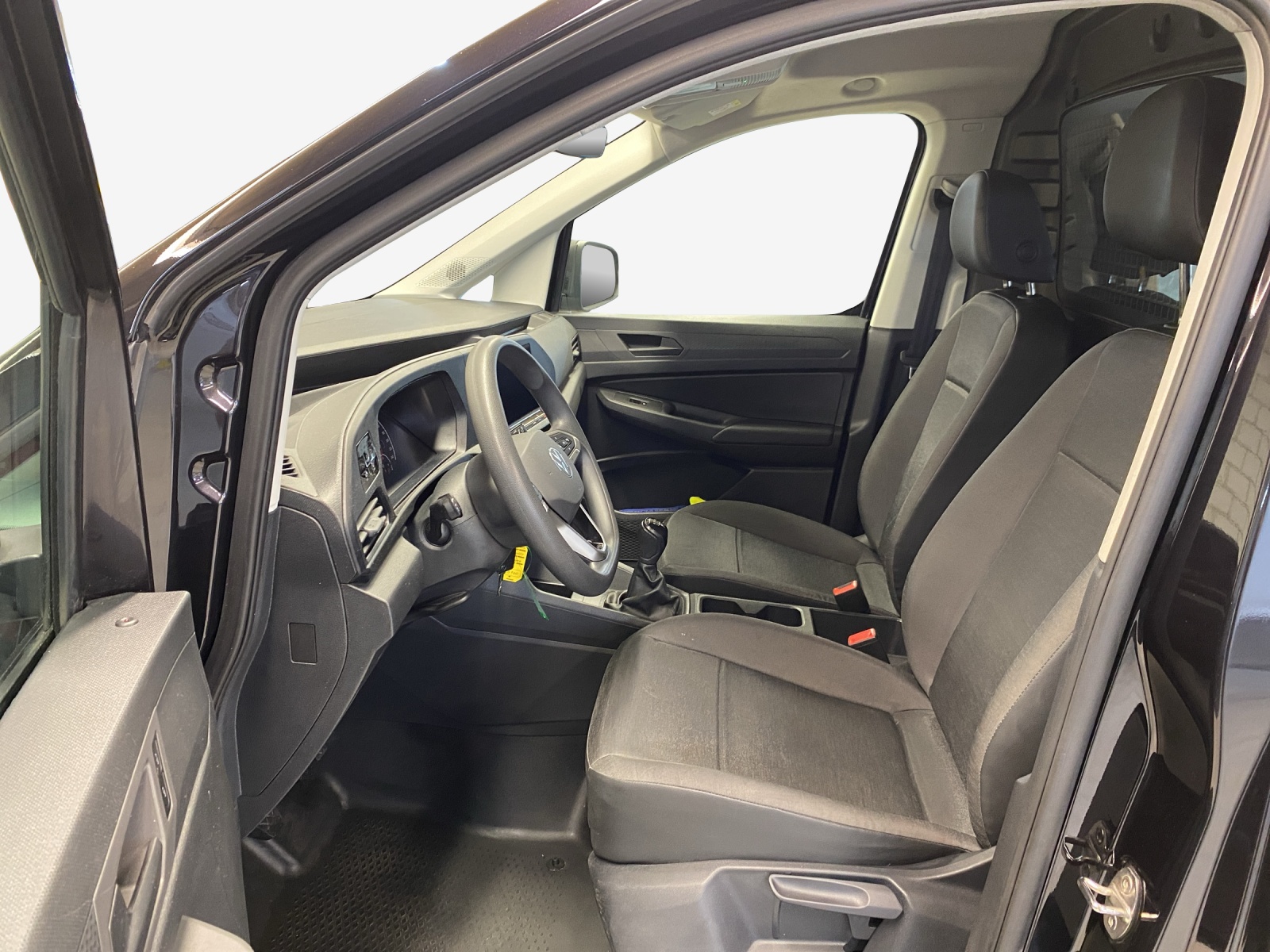 VW Caddy Cargo 2.0TDI 4Motion-image-7