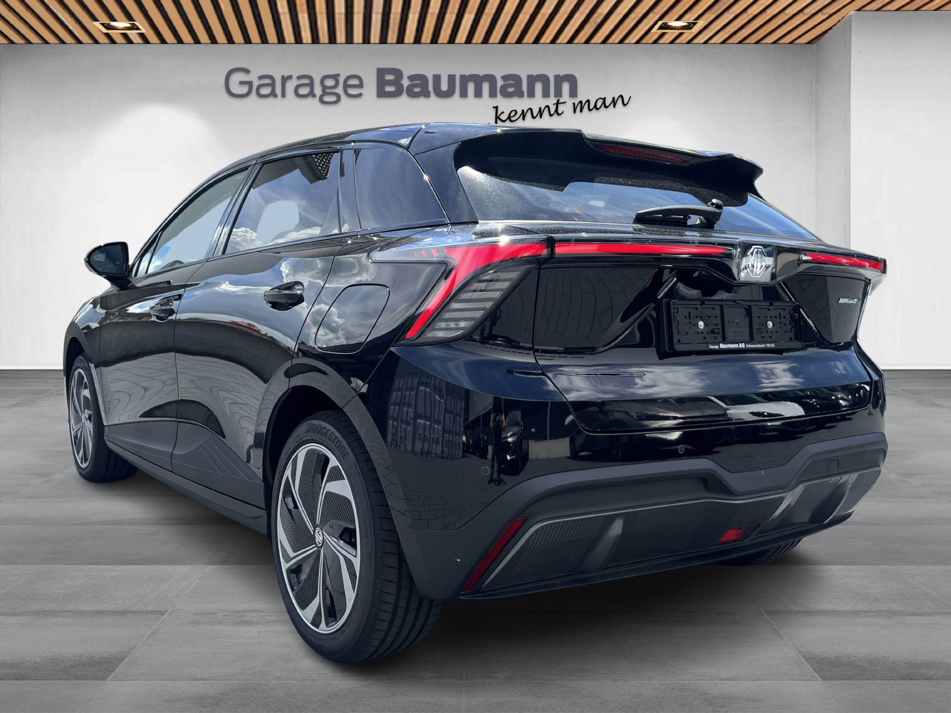 MG 4 64kWh Premium-image-3