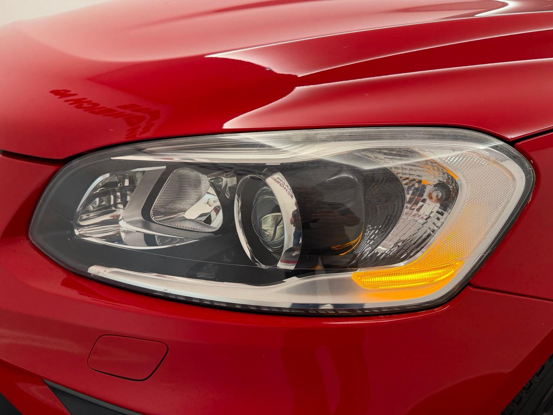 VOLVO XC60 2.4 D4 Momentum R-Design AWD-image-7