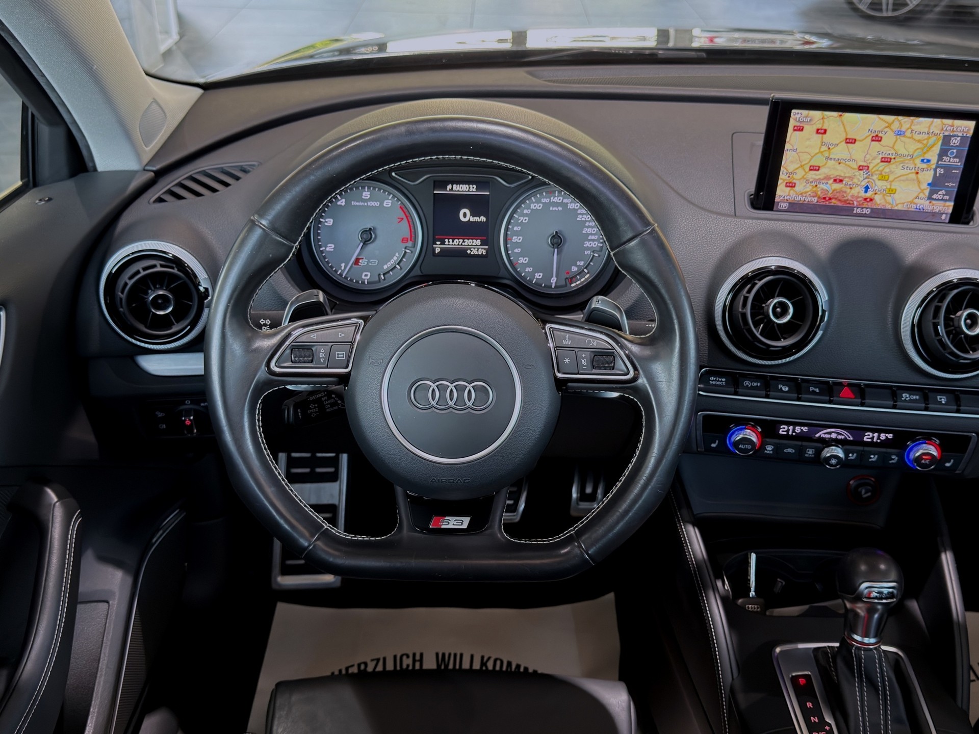 AUDI S3 Sportback 2.0 TFSI quattro S-tronic-image-11