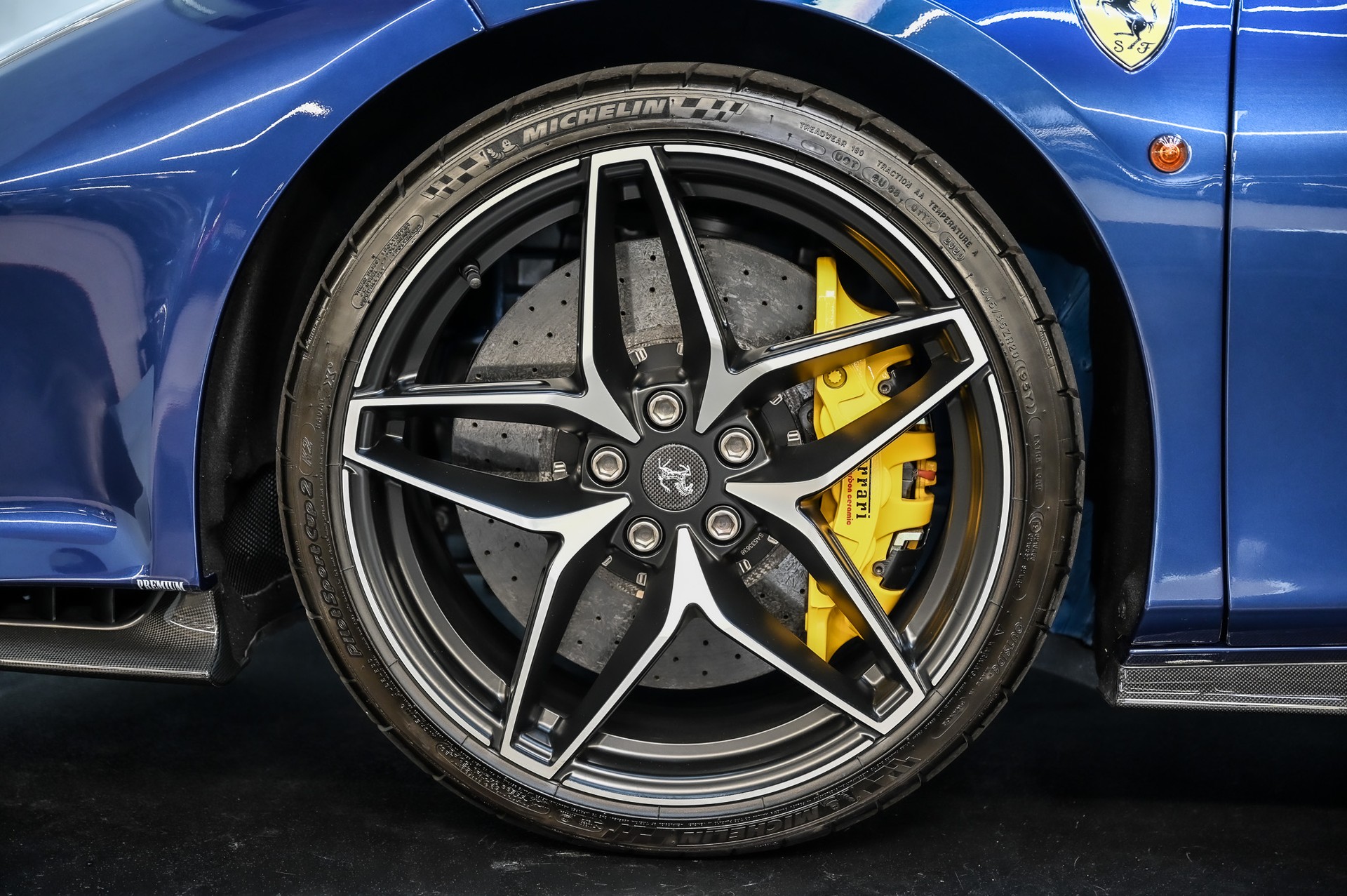 FERRARI 488 Pista Spider-image-17