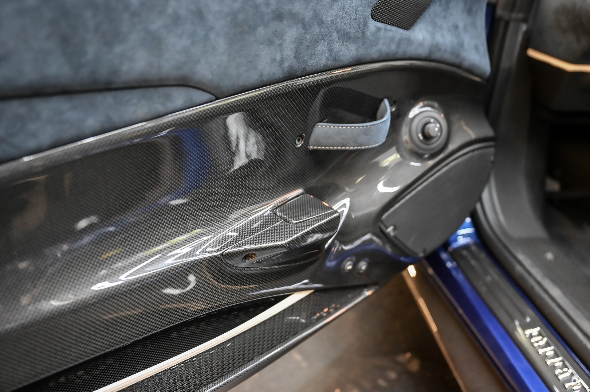 FERRARI 488 Pista Spider-image-44