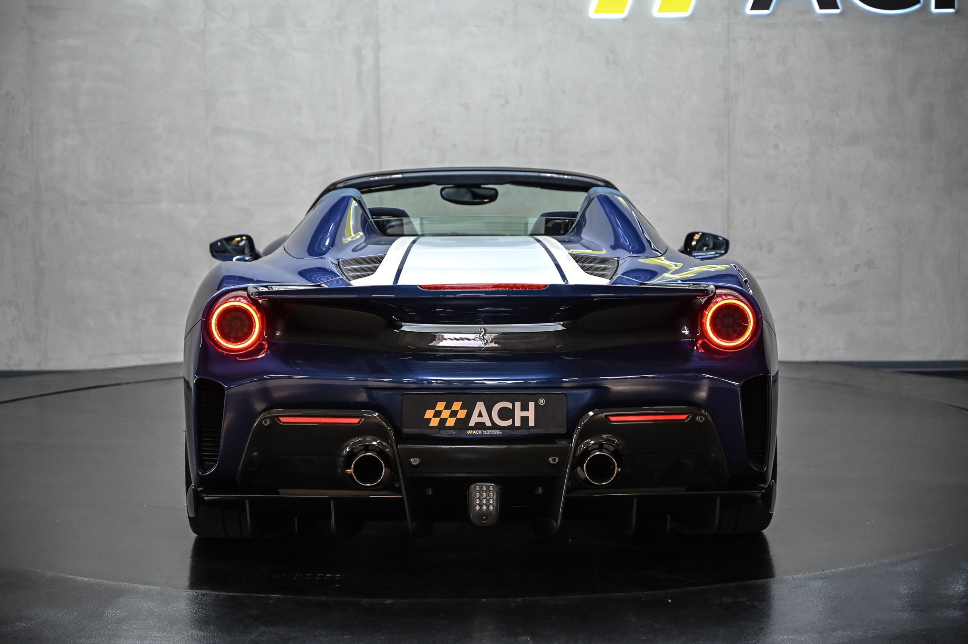 FERRARI 488 Pista Spider-image-10