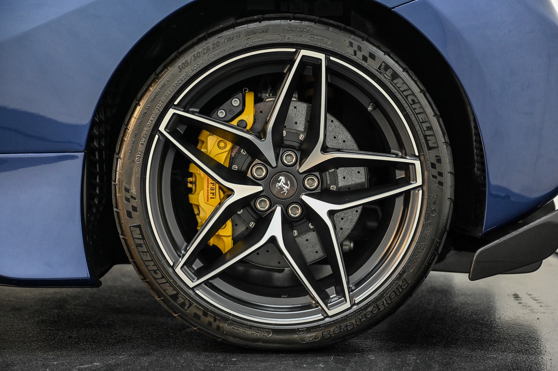 FERRARI 488 Pista Spider-image-18