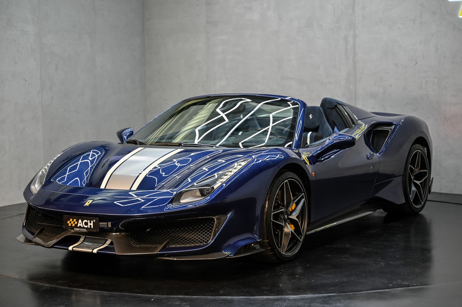 FERRARI 488 Pista Spider-image-2