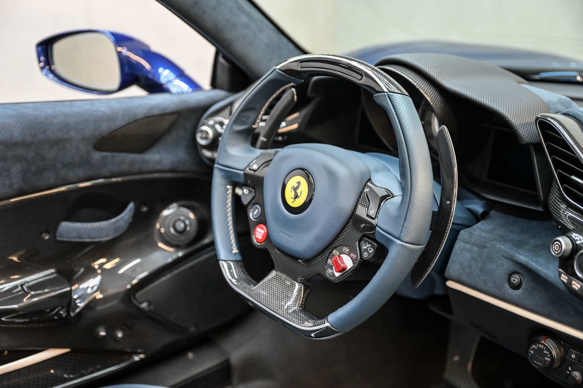 FERRARI 488 Pista Spider-image-37
