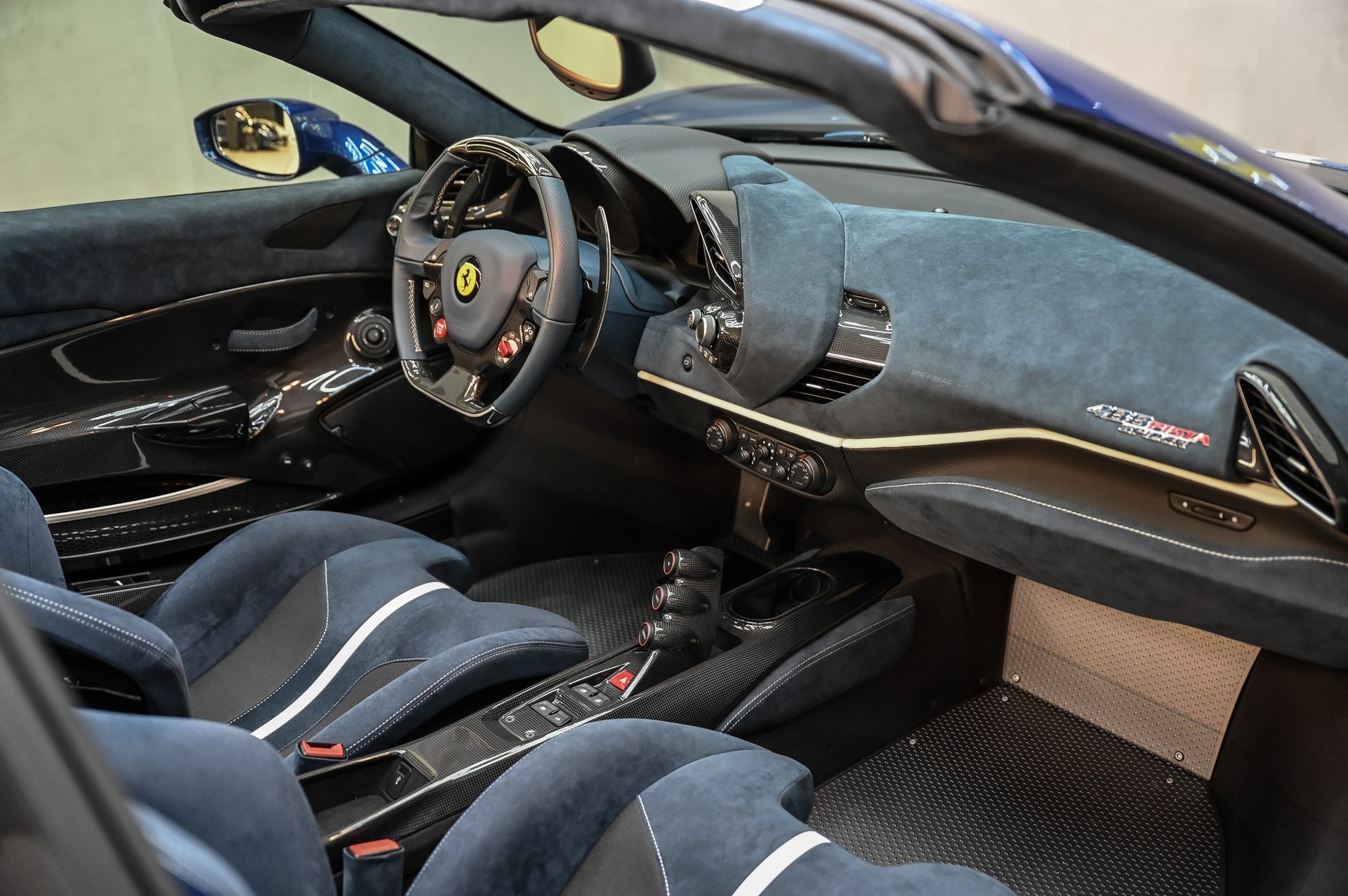 FERRARI 488 Pista Spider-image-34