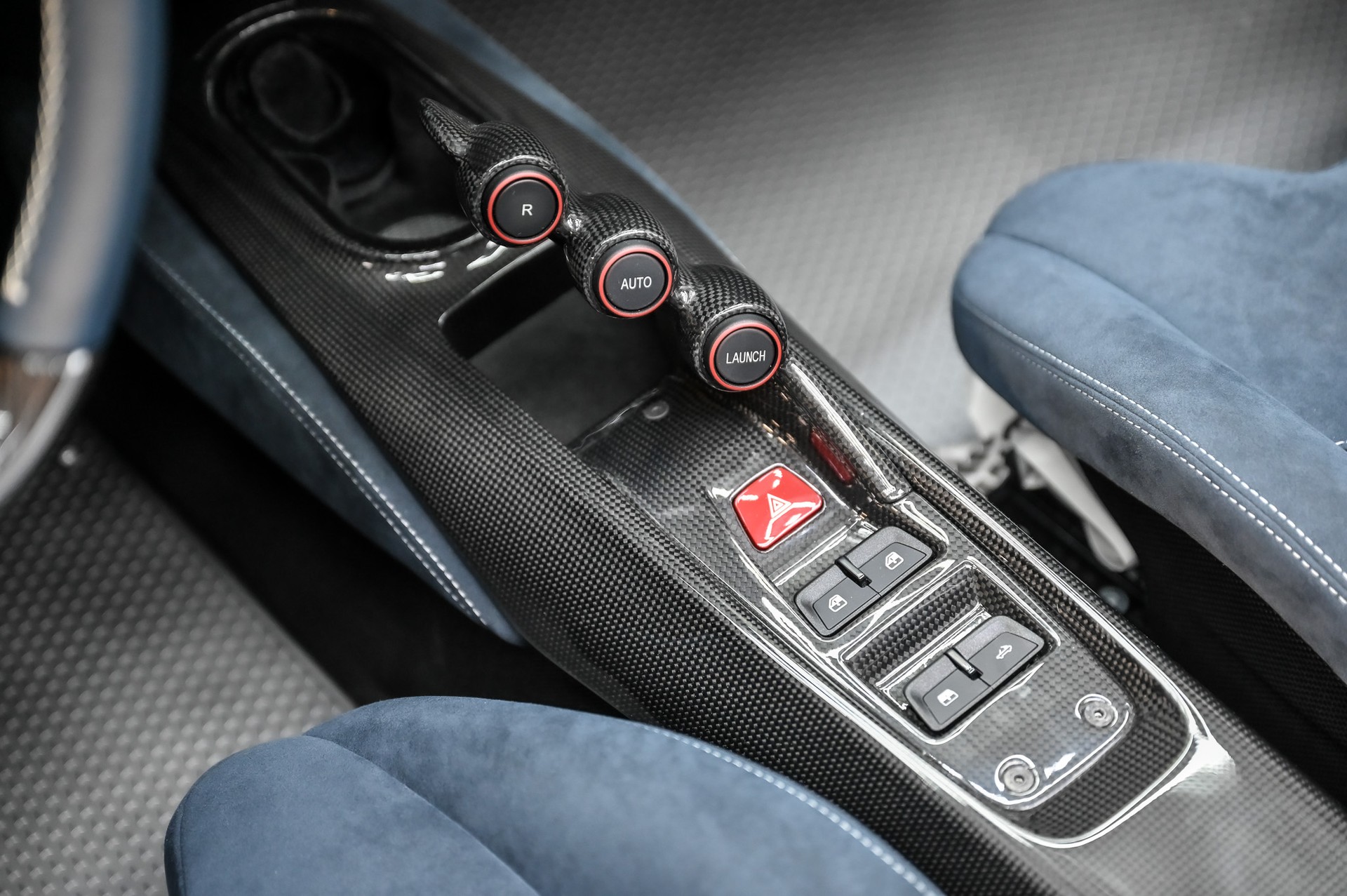 FERRARI 488 Pista Spider-image-45