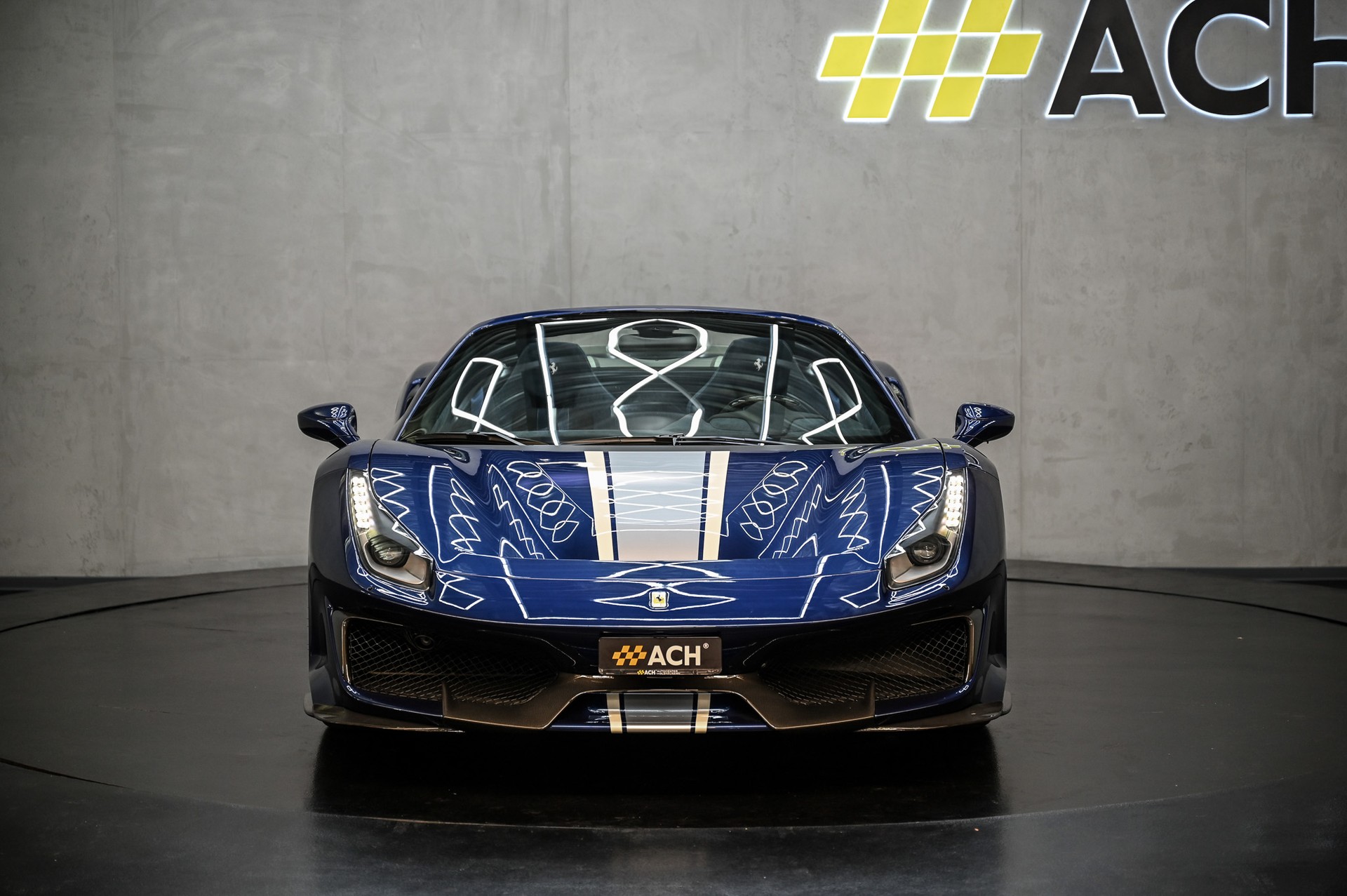 FERRARI 488 Pista Spider-image-1