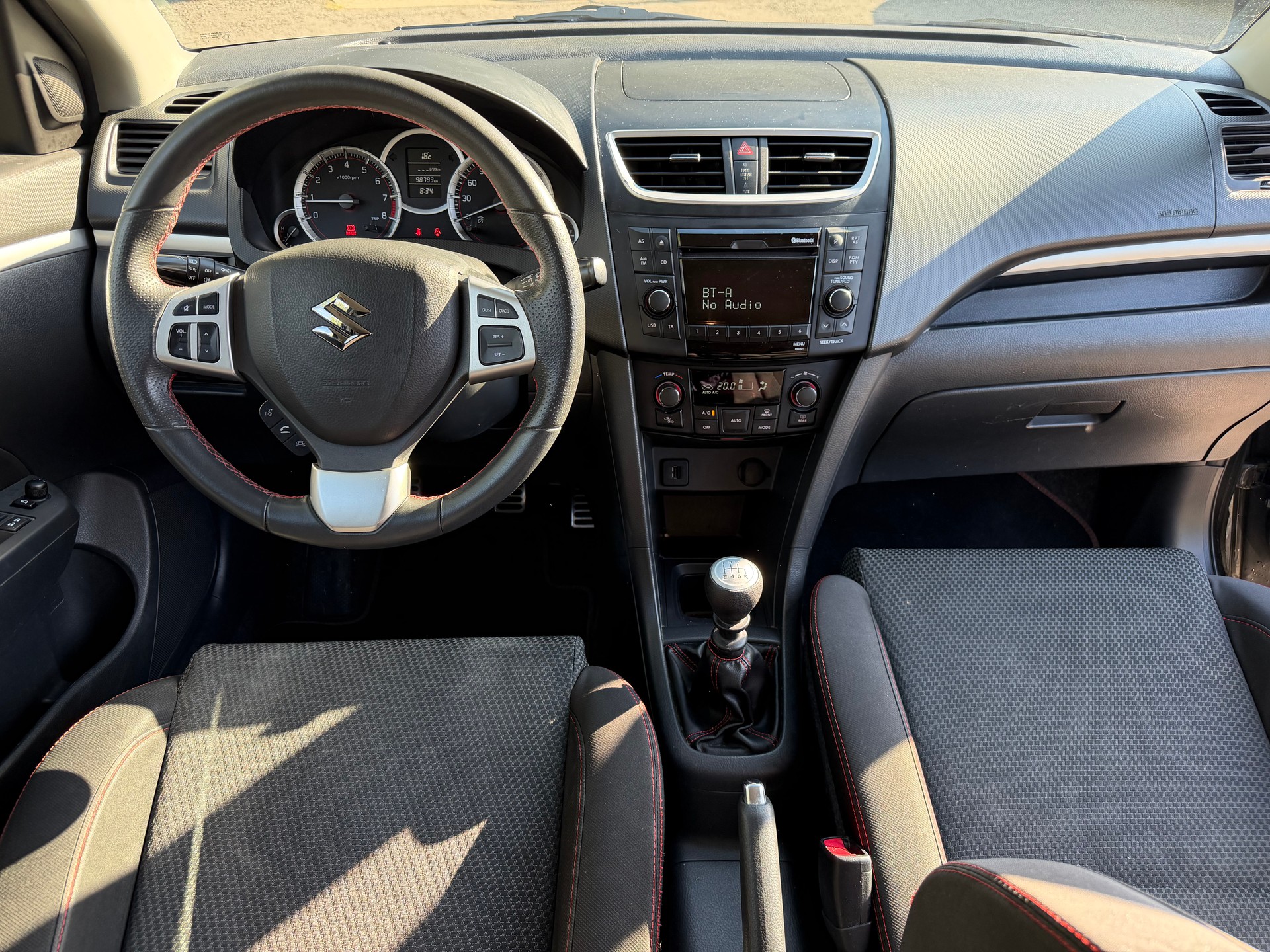 SUZUKI 👉🏻Swift 1.6i 16V Sport-image-10