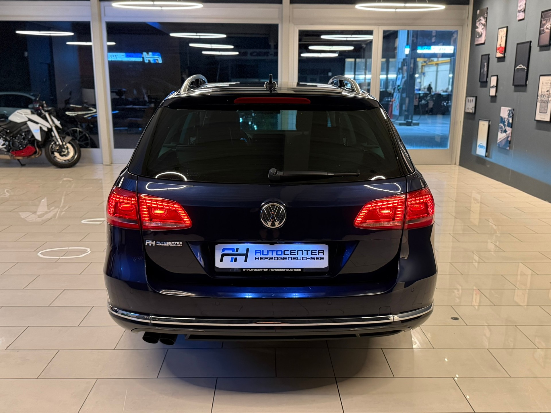 VW Passat Variant 2.0 TSI Highline DSG-image-5