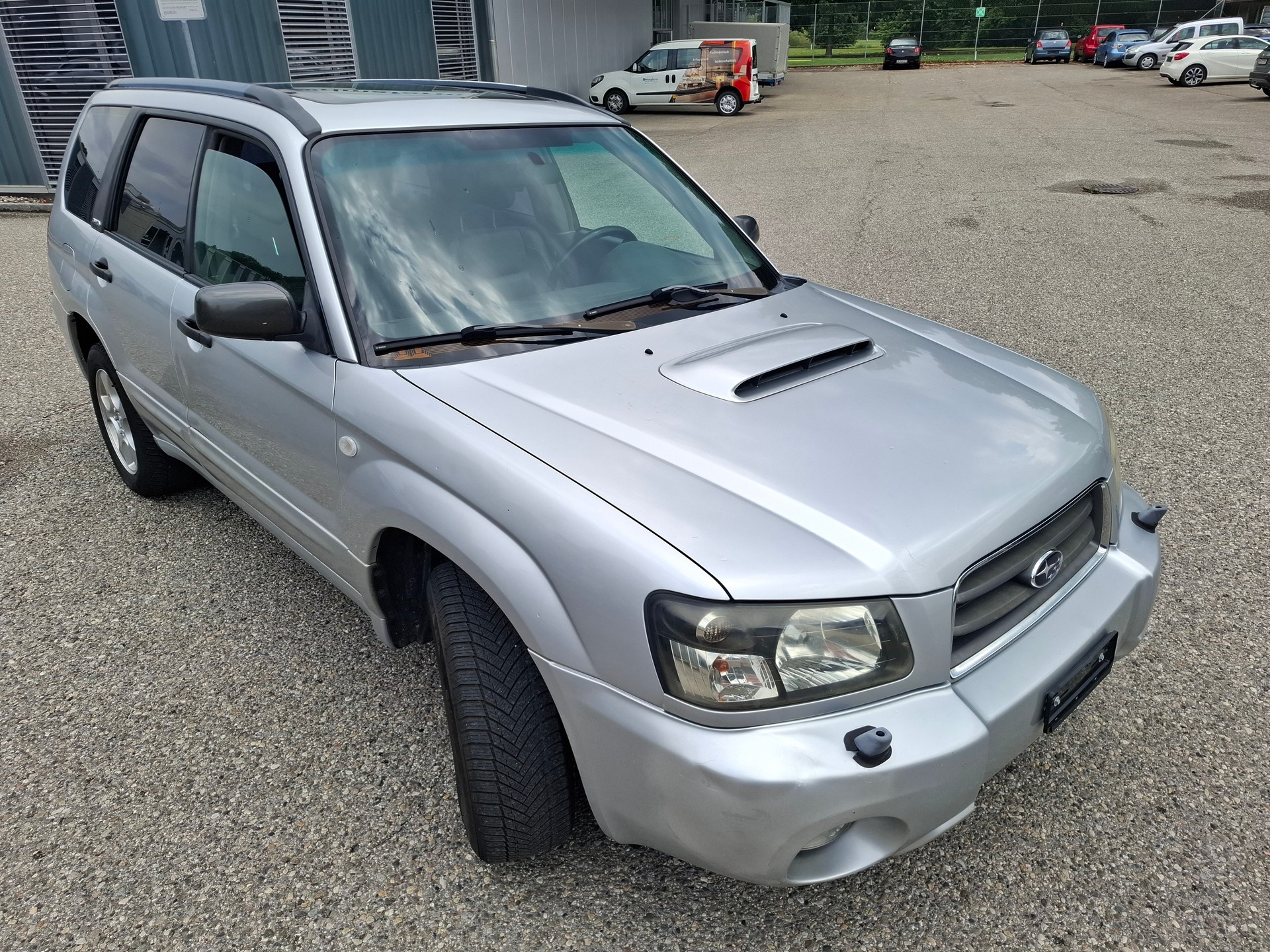 SUBARU Forester 2.0XT Club-image-2