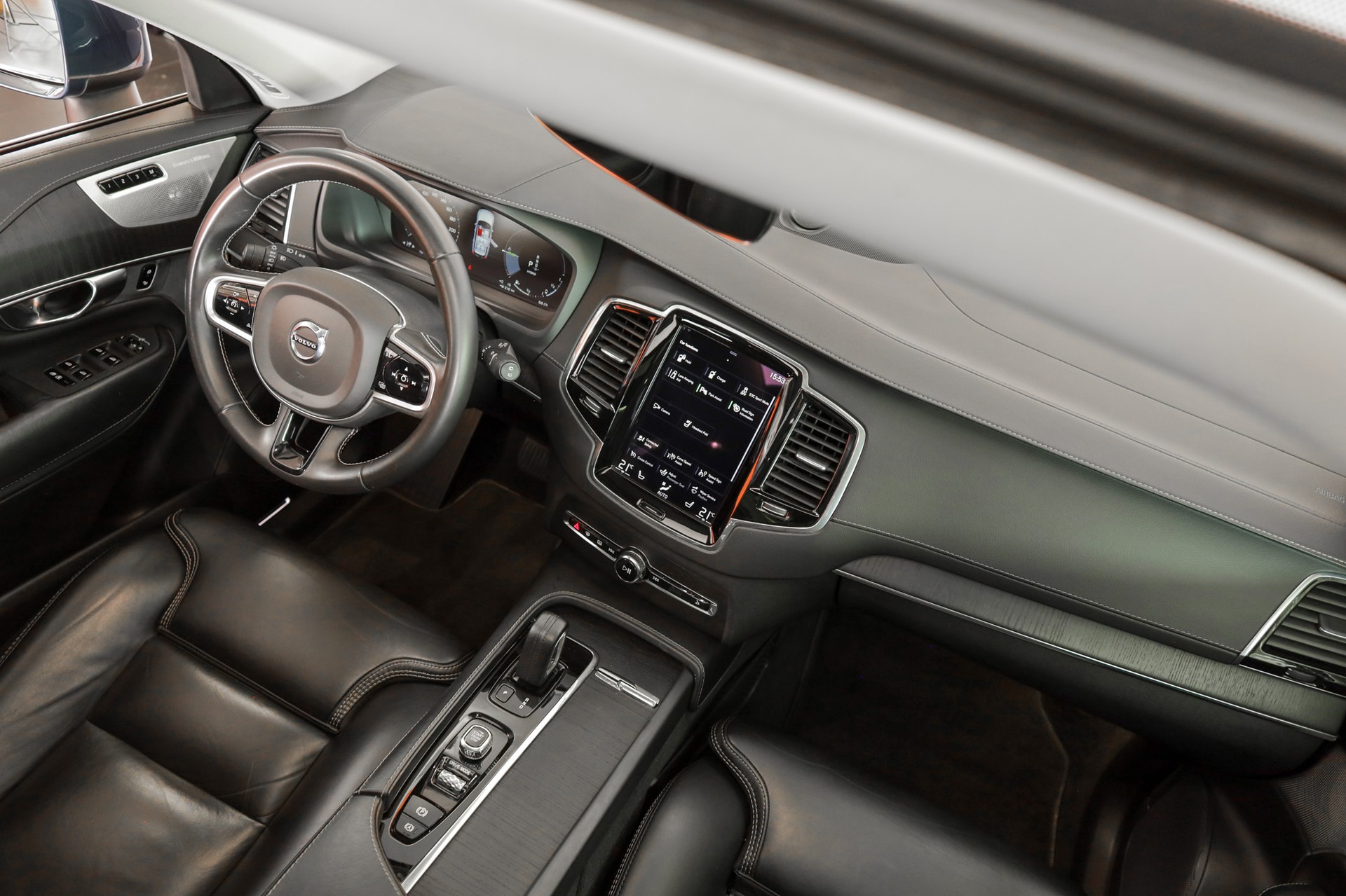 VOLVO XC90 T8 eAWD Inscription Geartronic-image-9