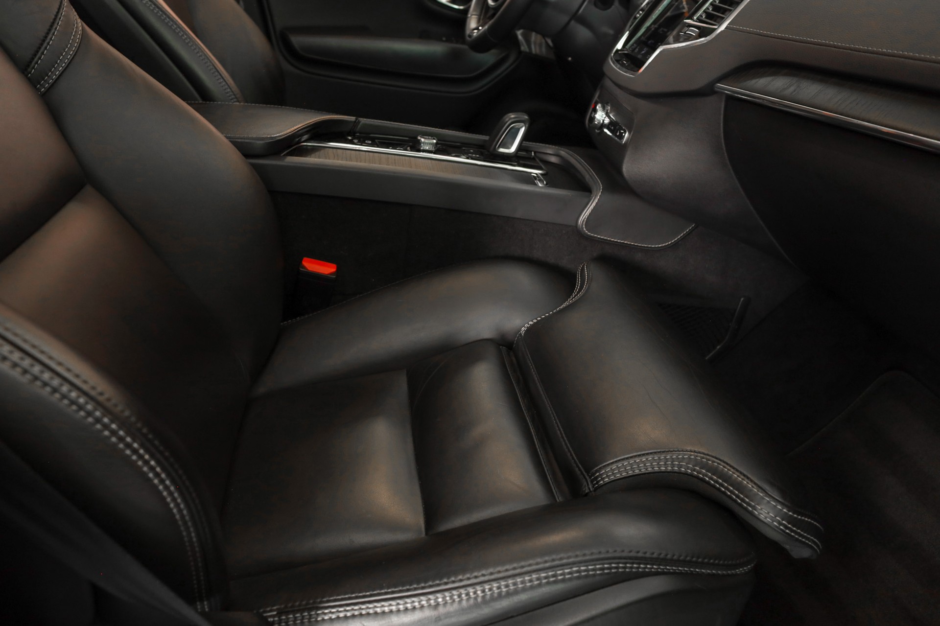 VOLVO XC90 T8 eAWD Inscription Geartronic-image-15