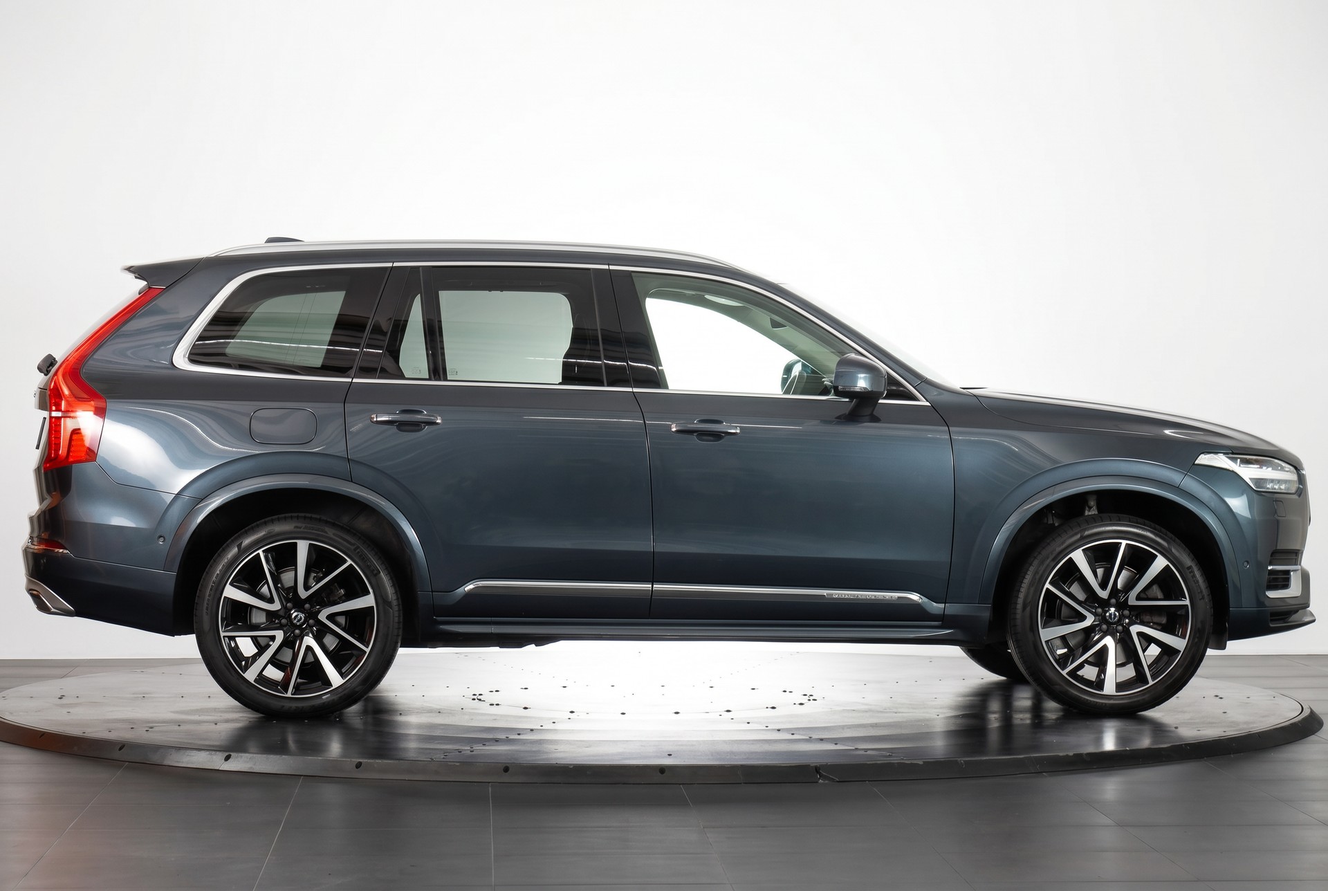 VOLVO XC90 T8 eAWD Inscription Geartronic-image-3