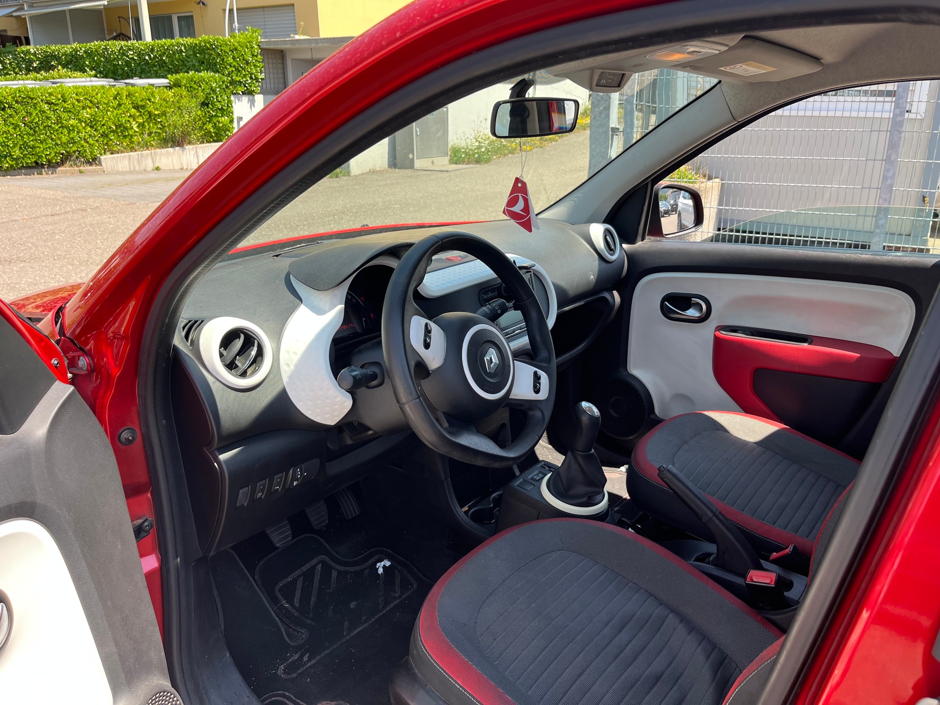 RENAULT Twingo 1.0 Zen-image-5