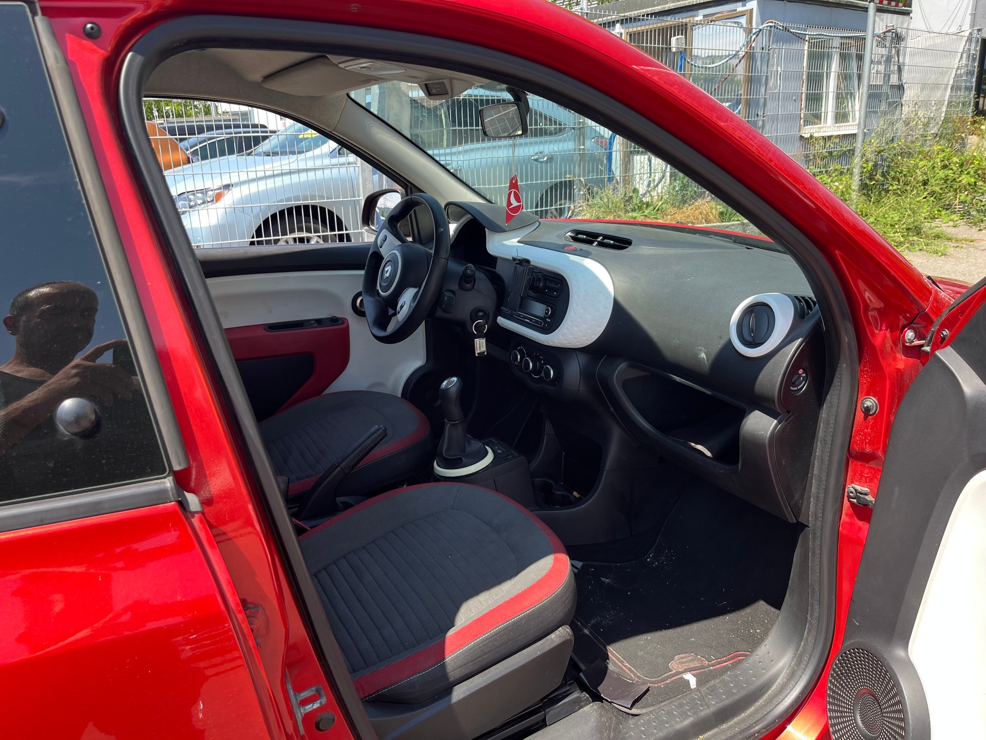 RENAULT Twingo 1.0 Zen-image-4