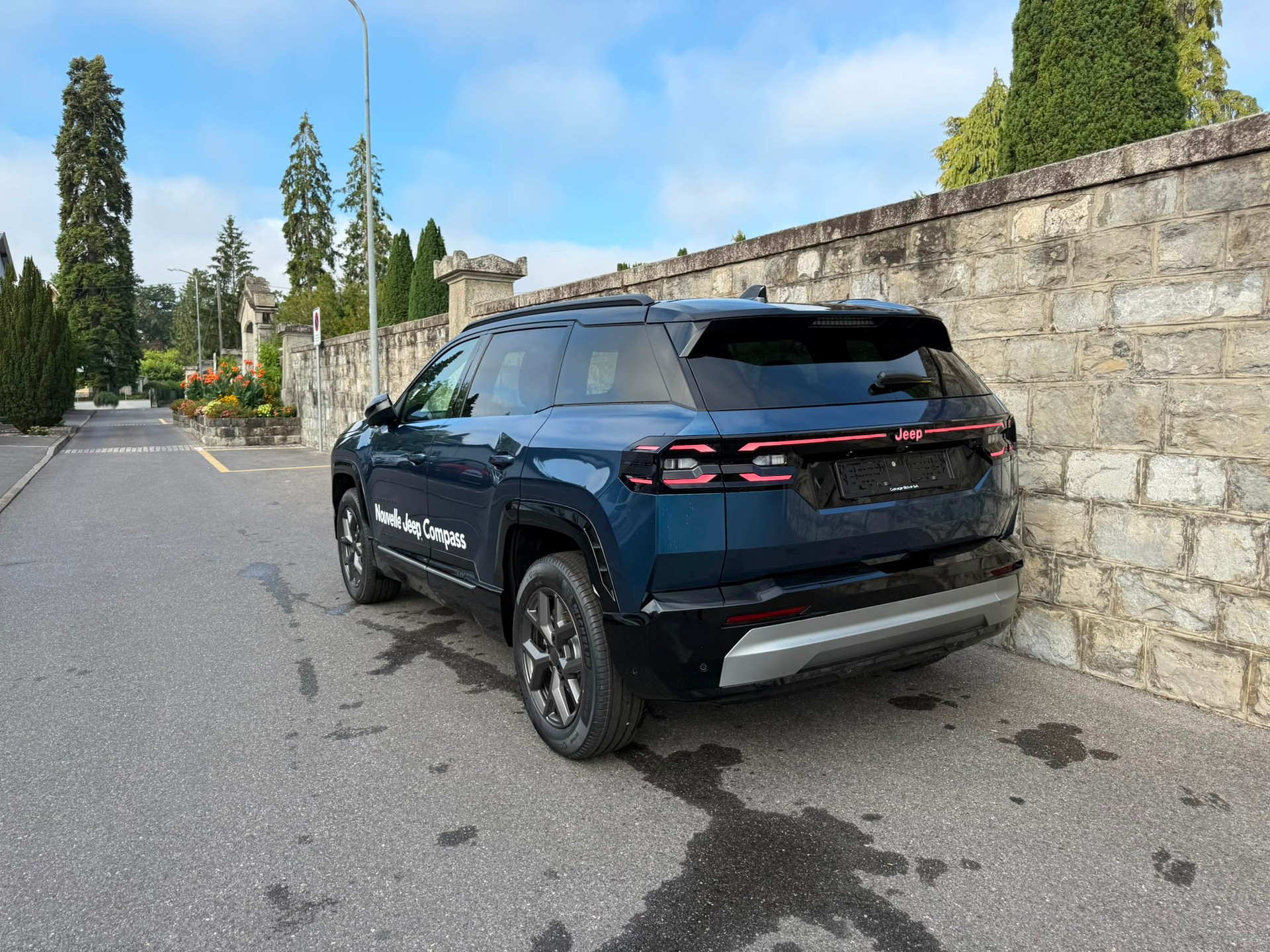JEEP Compass 1.2 T e-Hybrid First Edition-image-1
