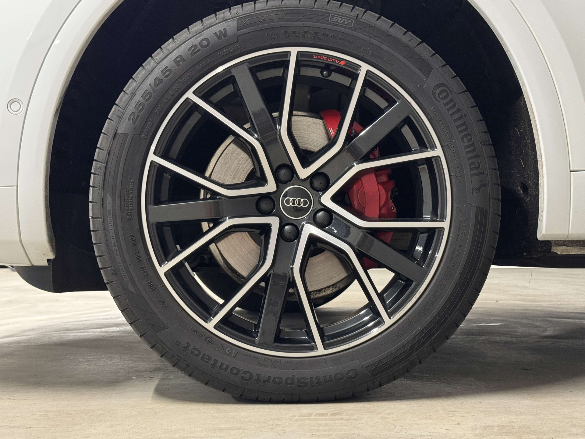AUDI Q5 40 TDI S-line quattro S-tronic-image-15
