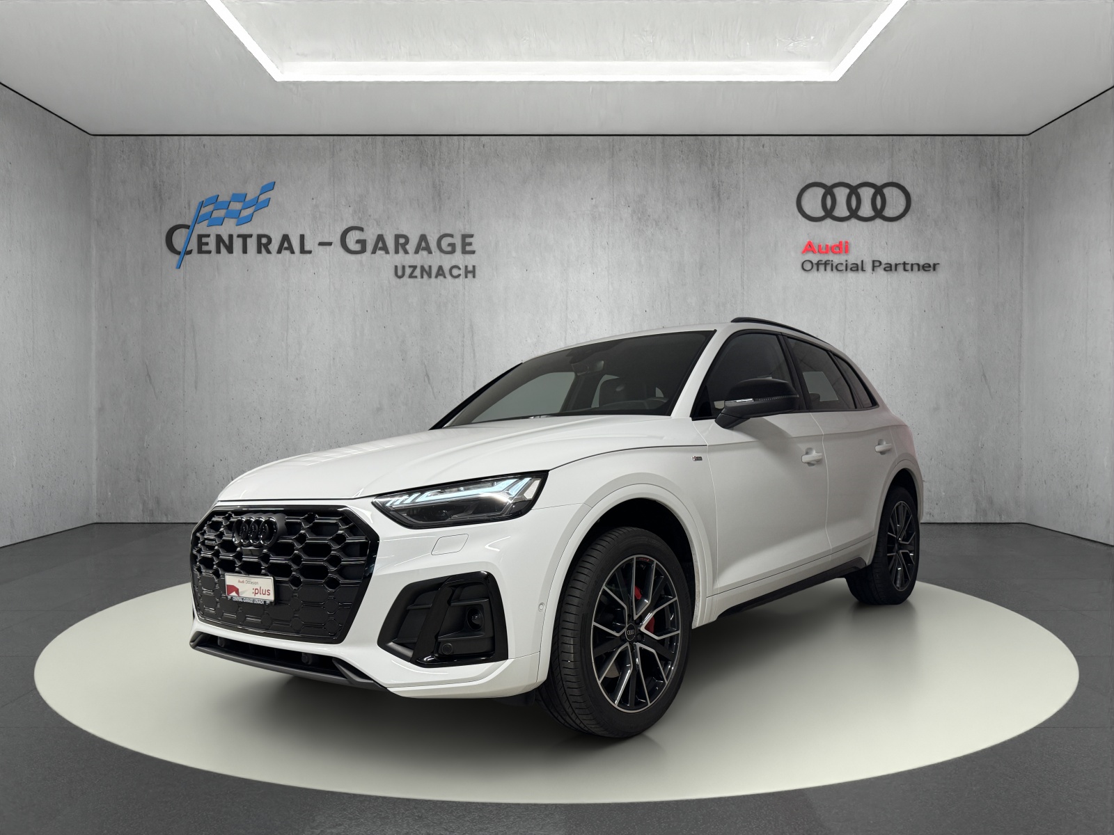AUDI Q5 40 TDI S-line quattro S-tronic-image-0