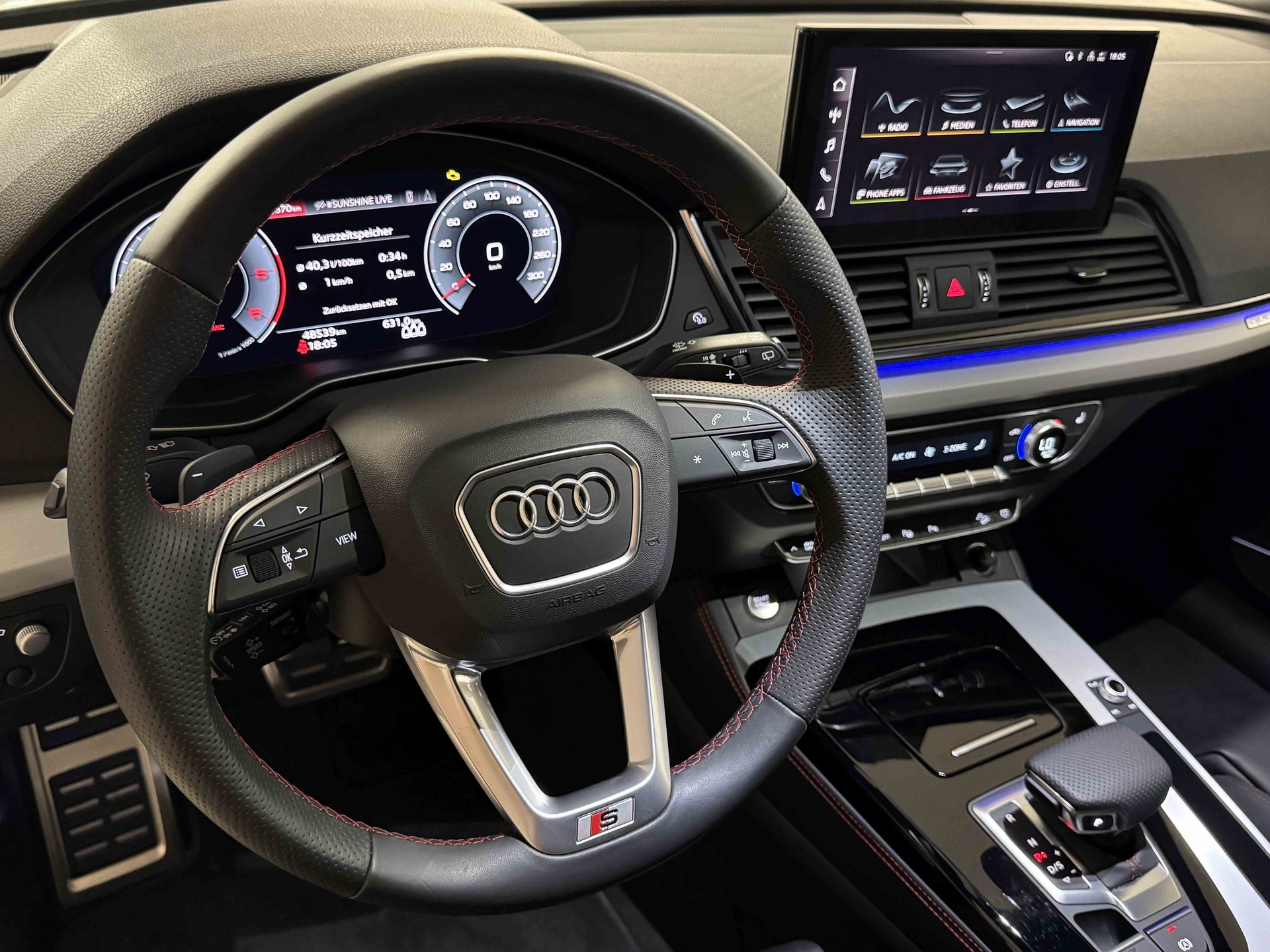 AUDI Q5 40 TDI S-line quattro S-tronic-image-8
