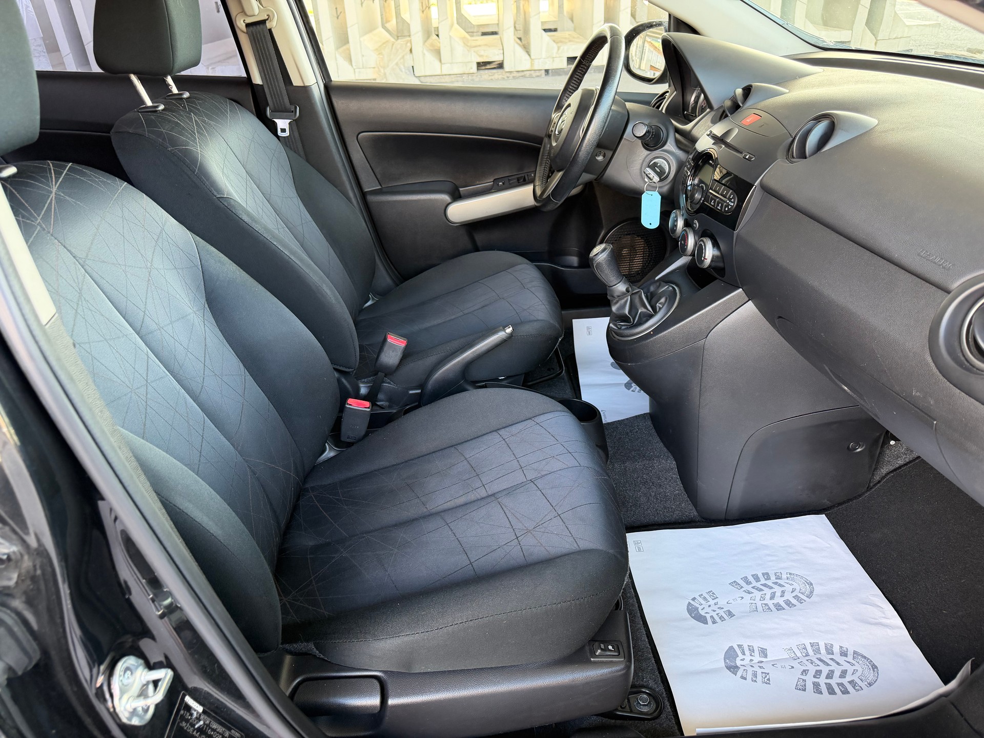 MAZDA 2 1.3i 16V Exclusive-image-8