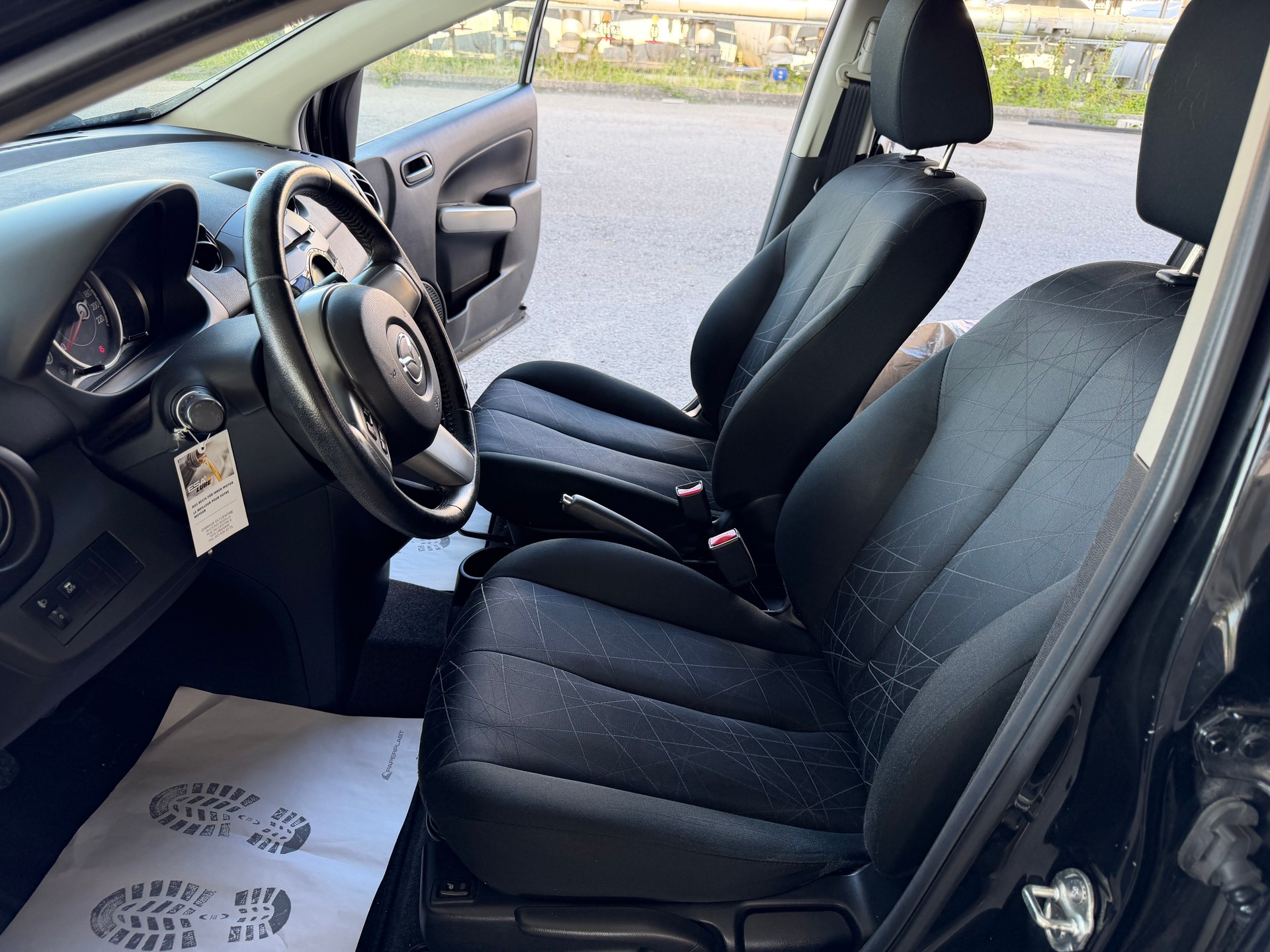 MAZDA 2 1.3i 16V Exclusive-image-11