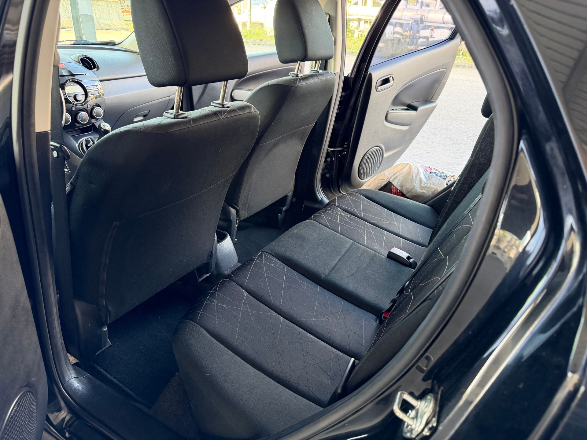 MAZDA 2 1.3i 16V Exclusive-image-12