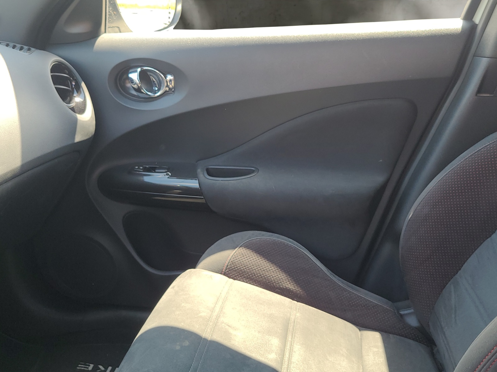 NISSAN Juke 1.6 DIG-T Nismo 4x4 Xtronic M-CVT-image-16