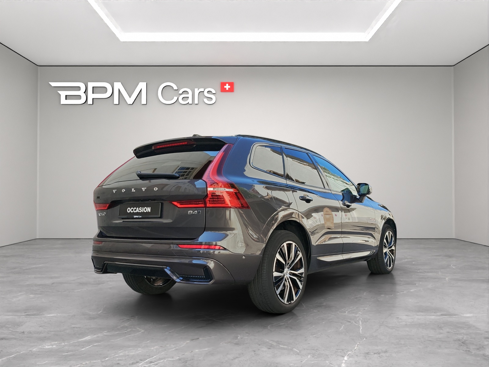 VOLVO XC60 2.0 B4 MH Ultimate Dark AWD-showroom-element-3