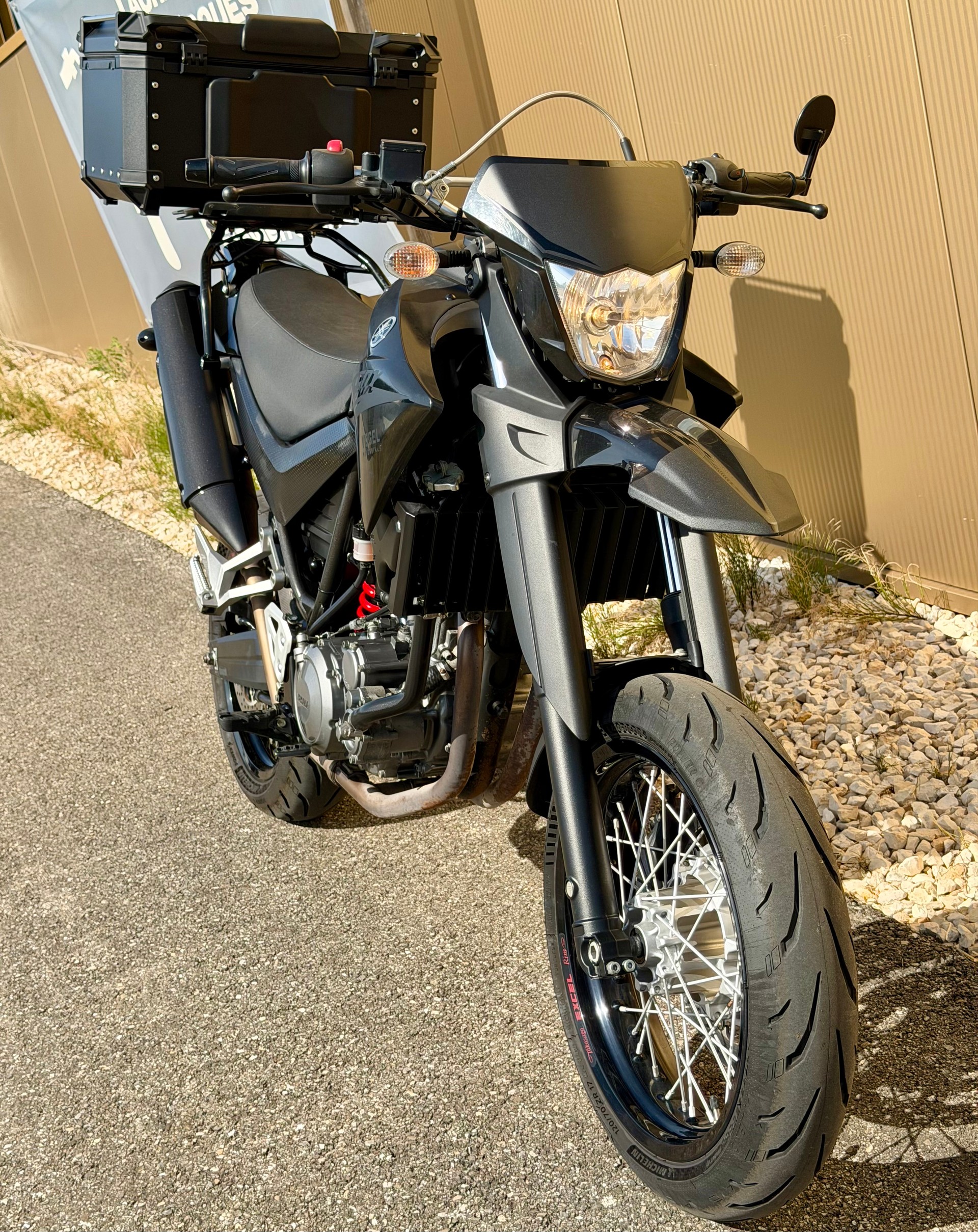 YAMAHA XT 660 X Supermotard-showroom-element-1