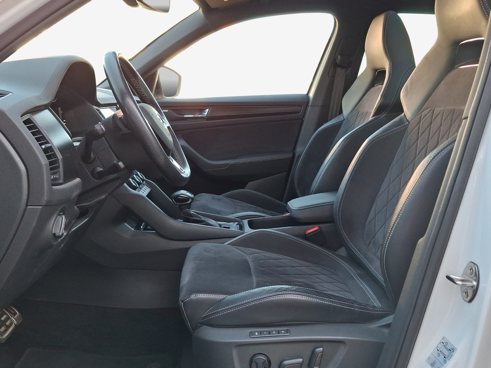 SKODA Kodiaq 2.0 TSI 4x4 Sport Line-image-7