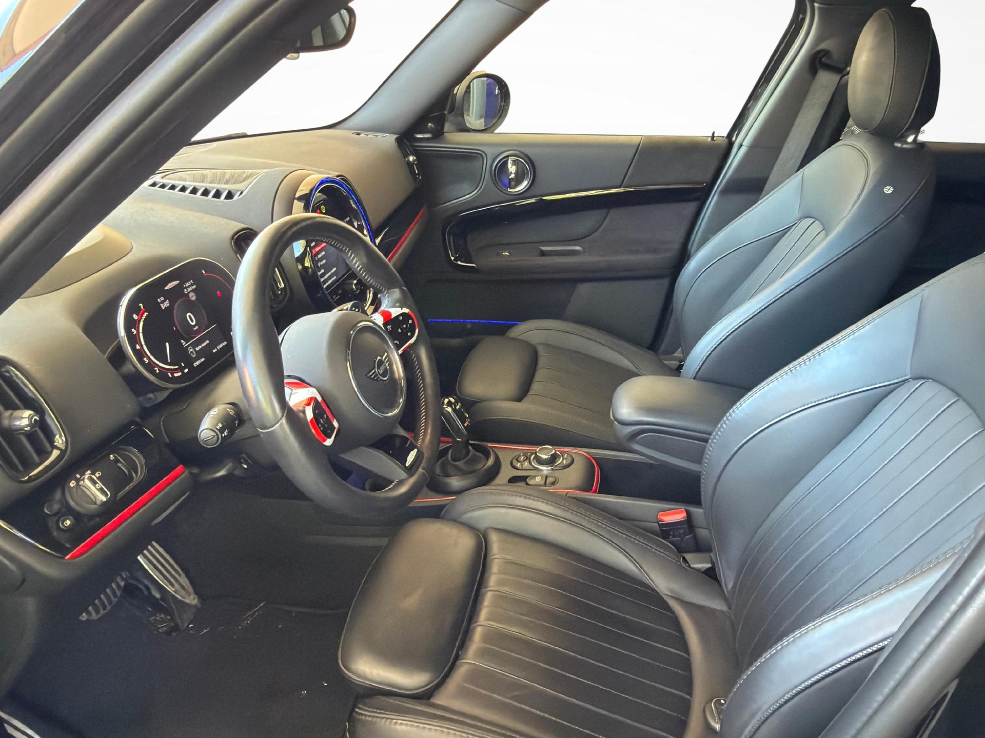 MINI Countryman F60 2.0i John Cooper Works ALL4-image-9