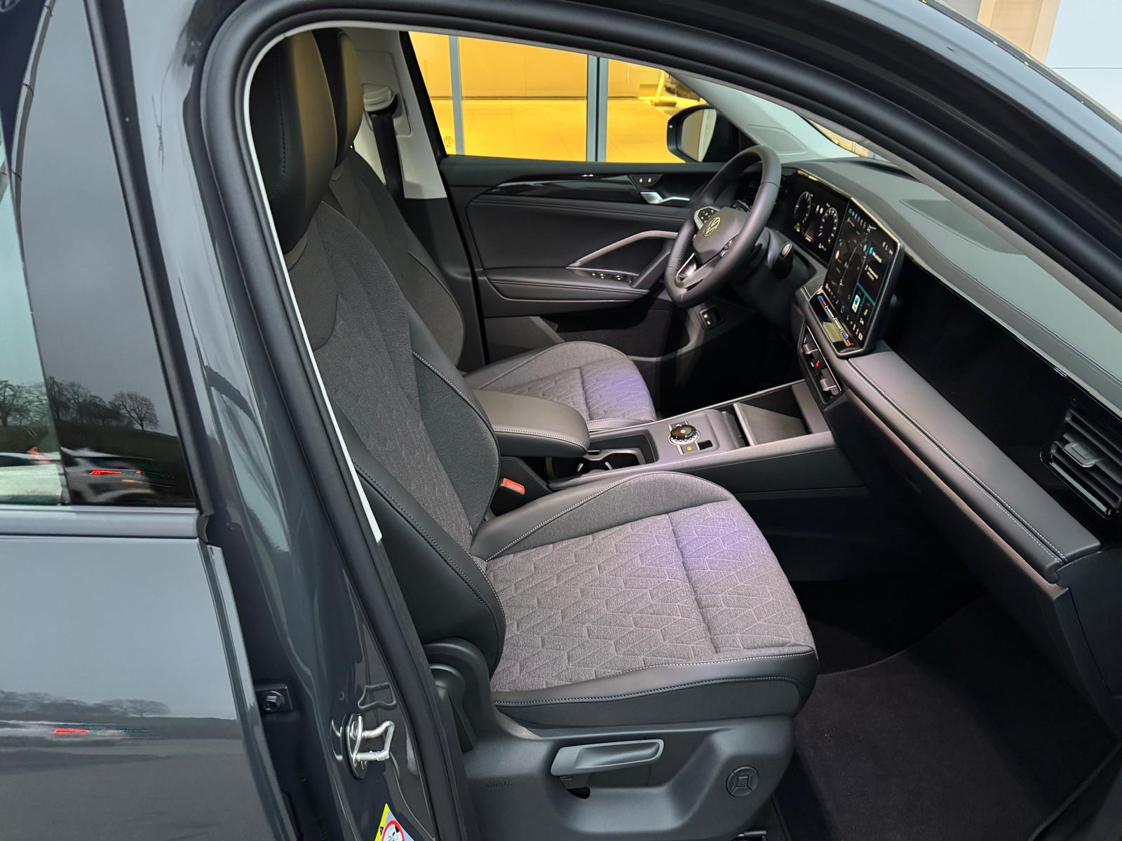 VW Tiguan 1.5 TSI evo2 eHybrid Life DSG-image-2